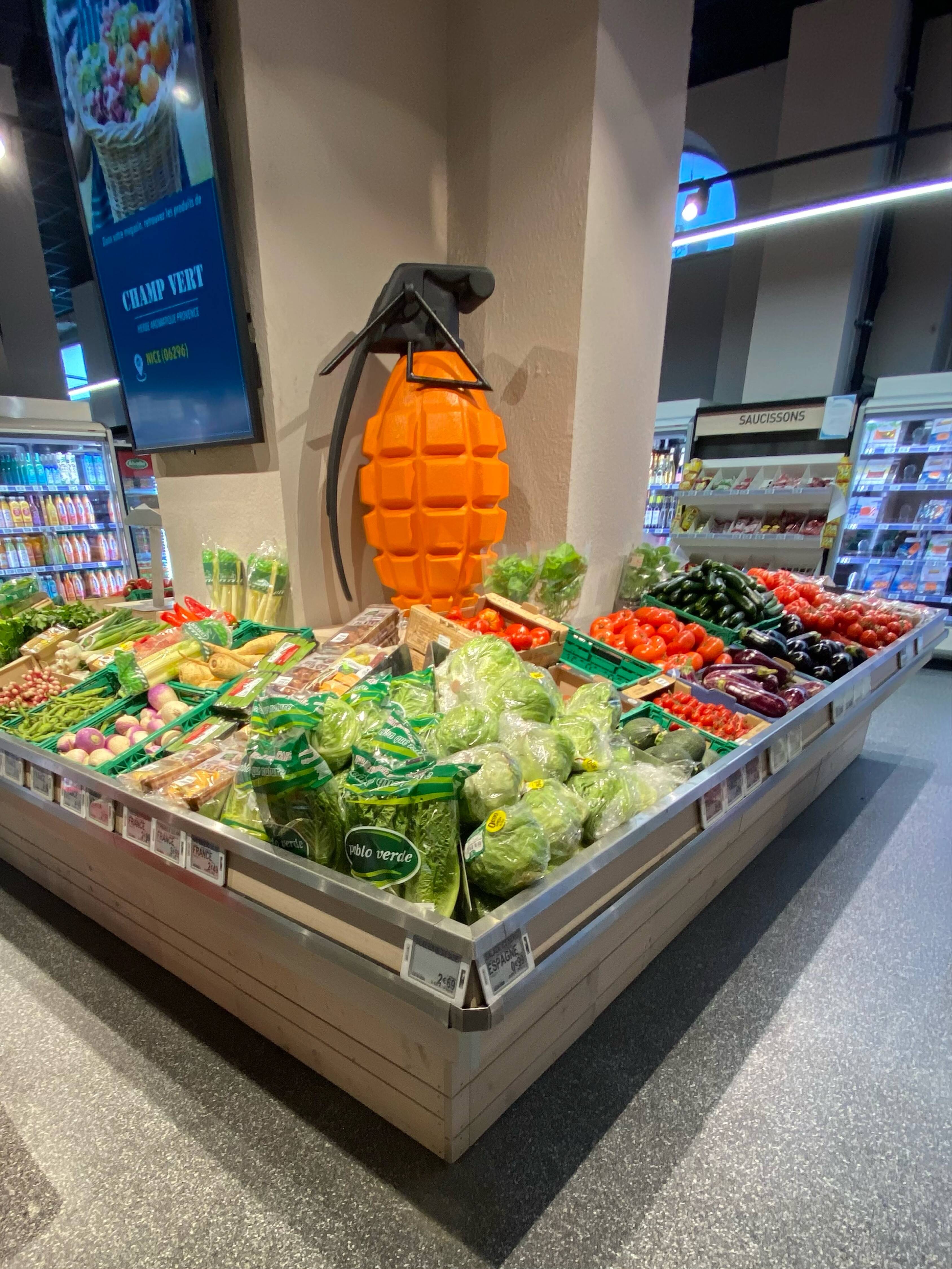 Qu'est-ce que cette grenade qui a fait son apparition dans un Intermarché de Nice?
