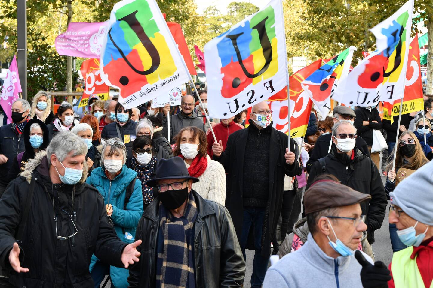 Les manifestants ont défilé le long du boulevard Clemenceau, ce samedi, à Draguignan.