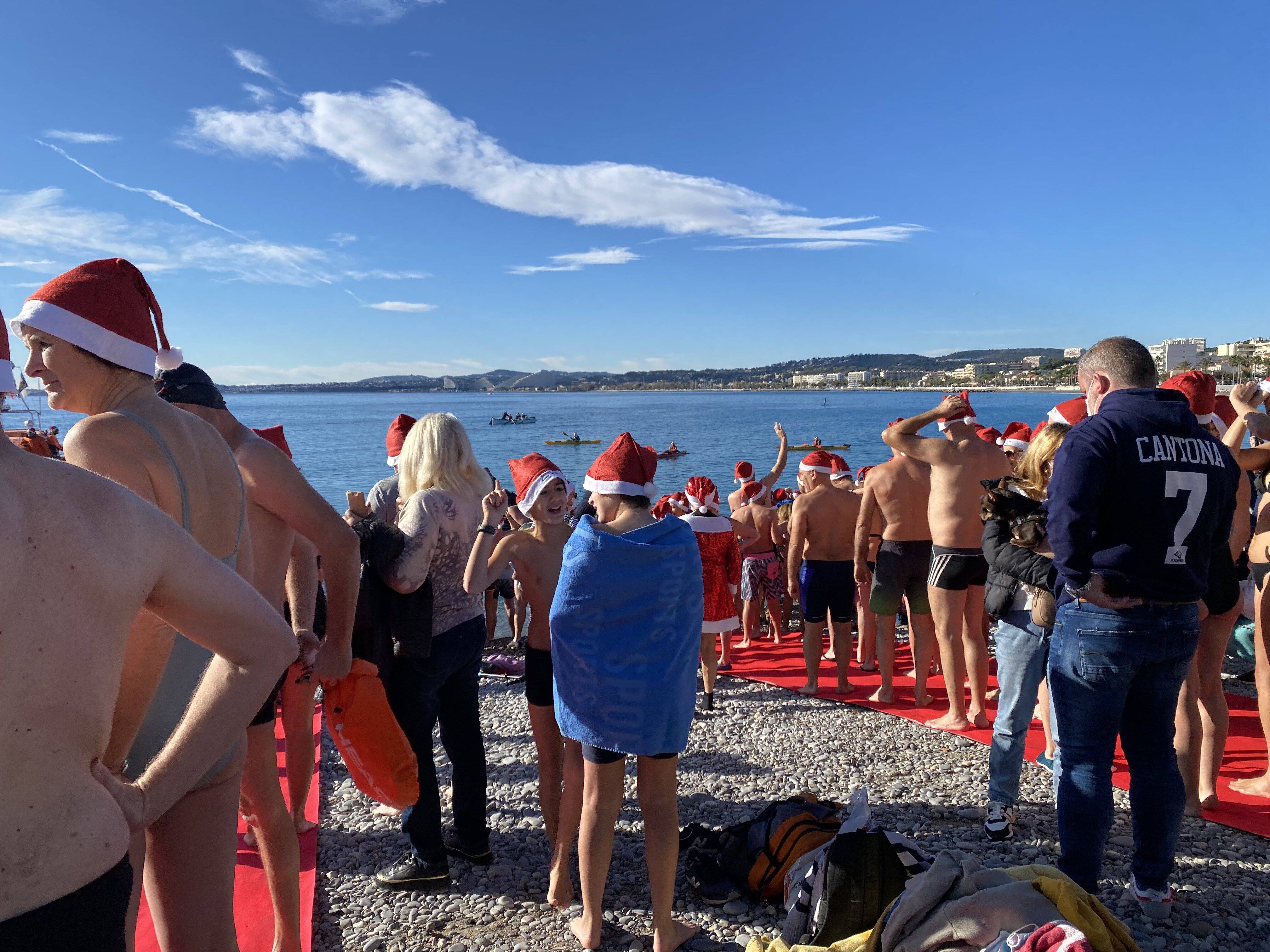 Ils se sont jetés à l'eau pour le traditionnel bain de Noël à Cagnes-sur-Mer et nous expliquent pourquoi