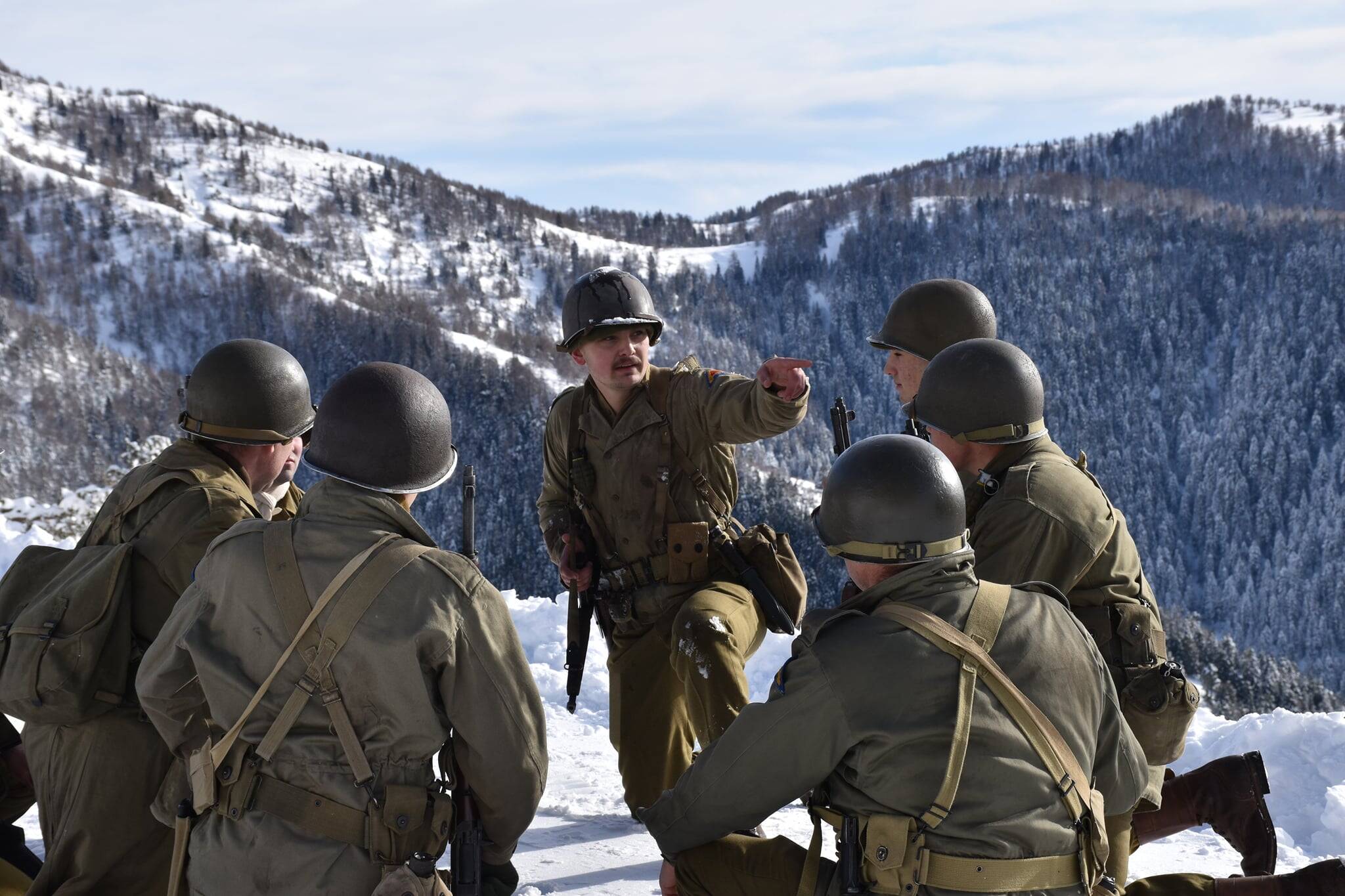 Il retrouve la plaque d'identité perdue d'un soldat américain datant de 1945 dans le Mercantour et veut retrouver sa famille