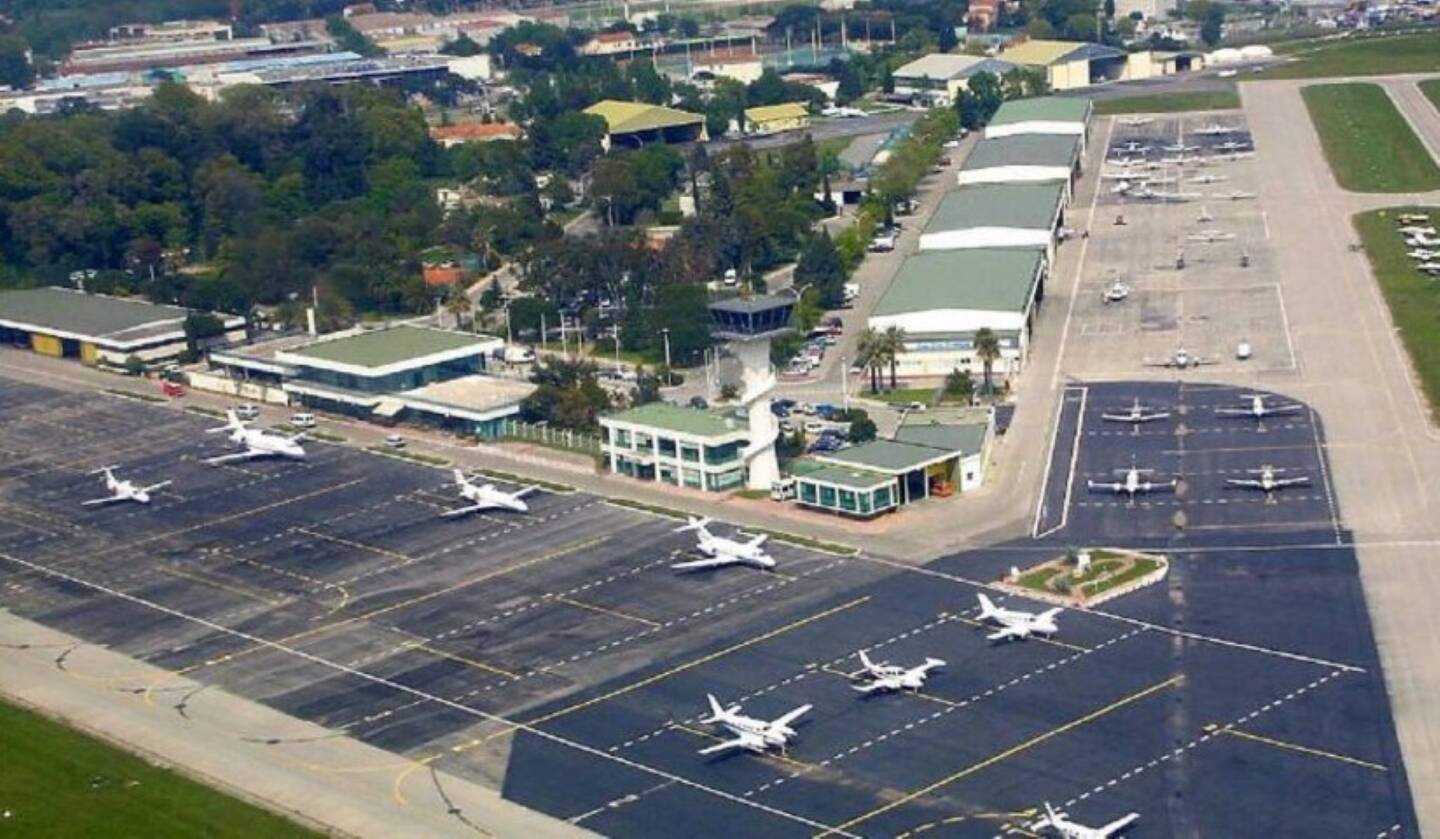 Le projet d’une nouvelle trajectoire pour l’approche de l’aéroport de Cannes-Mandelieu n’est pas du goût des élus du territoire du Pays de Fayence, qui serait impacté.