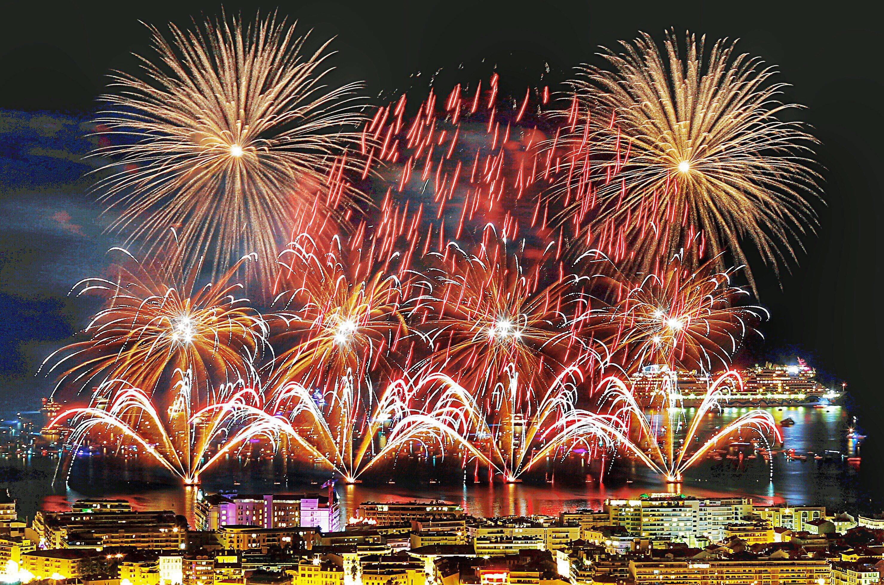 On vous explique pourquoi Cannes maintient son feu d'artifice du Nouvel An  - Nice-Matin