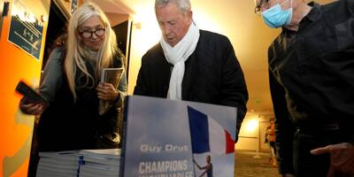 Le champion olympique et ancien ministre des Sports Guy Drut en dédicace à Saint-Raphaël