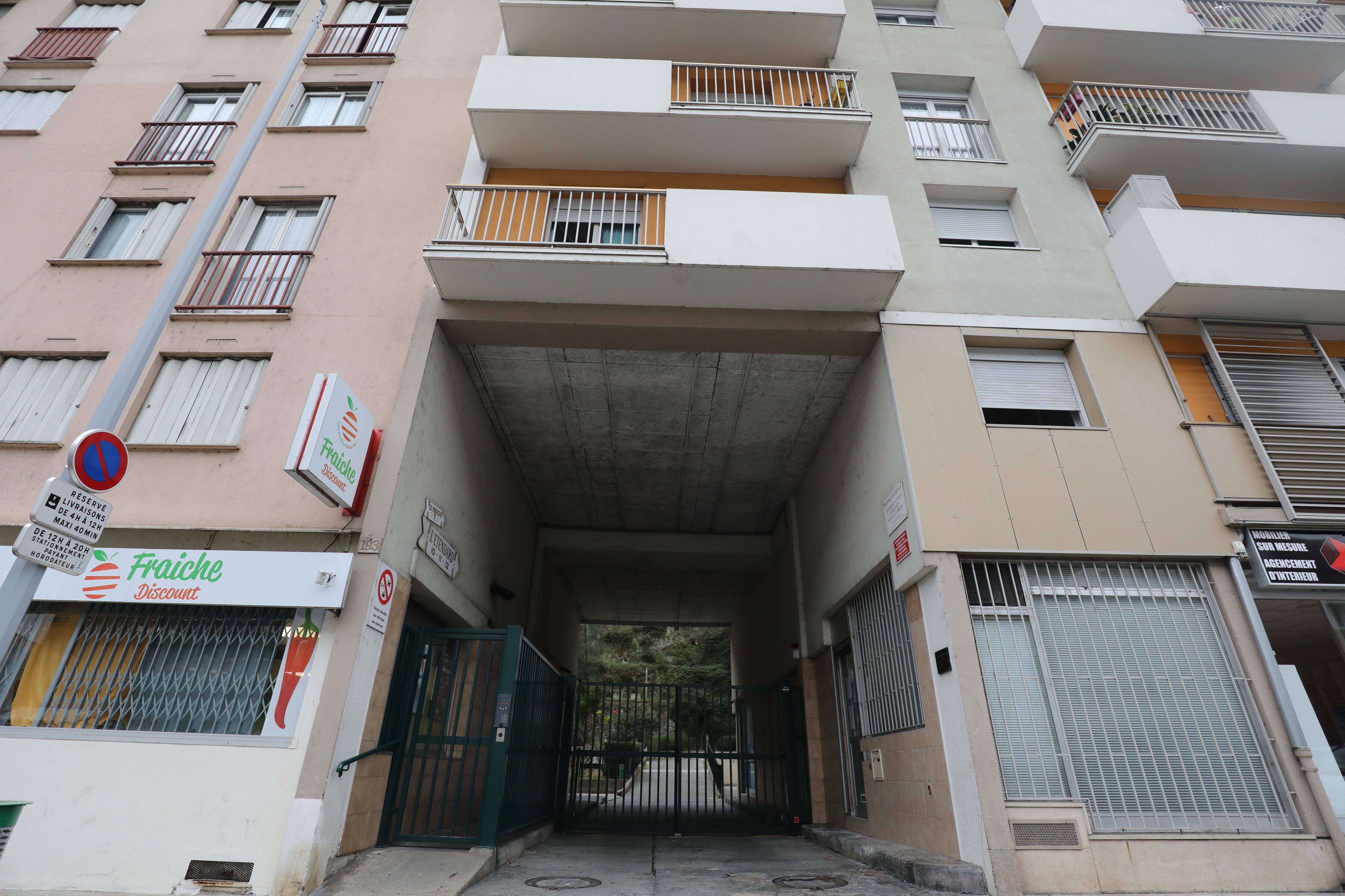 Féminicide à Nice: le fils de la victime a été libéré, on fait le point sur l'enquête