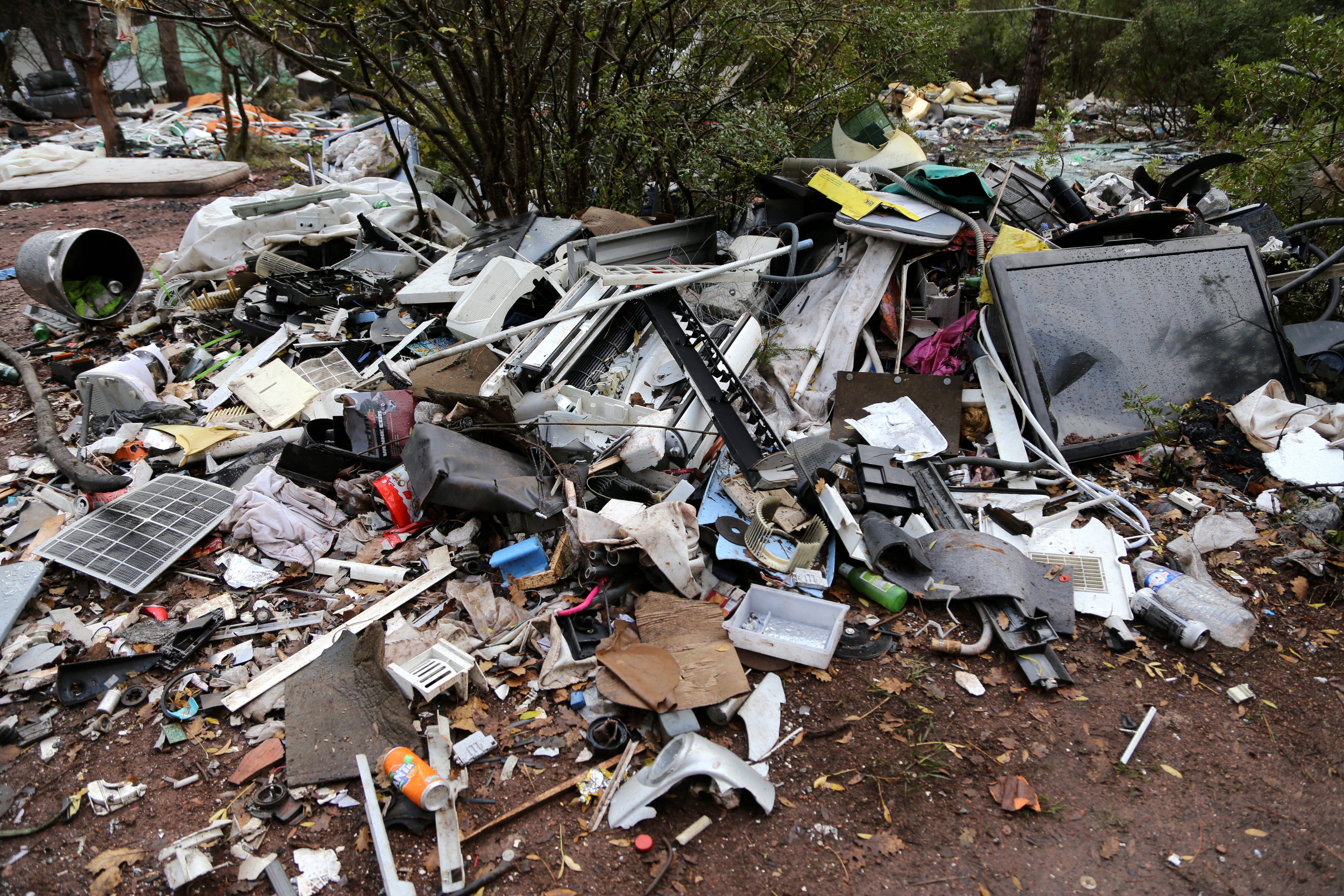 Les Roms de retour à Vins-sur-Caramy en centre-Var, le maire "à deux doigts de la démission"