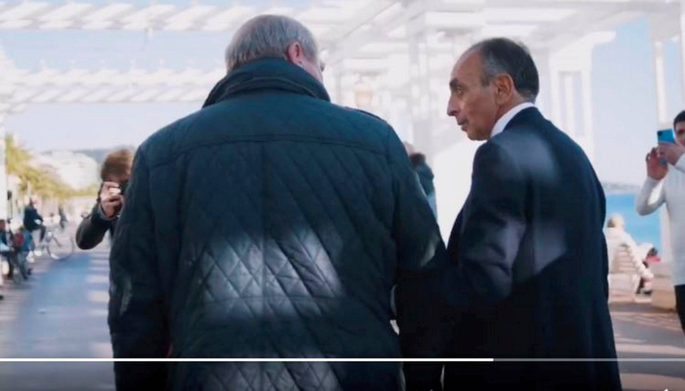 Il s'est recueilli sur le mémorial de l'attentat du 14-juillet: Zemmour a-t-il fait de la récupération?