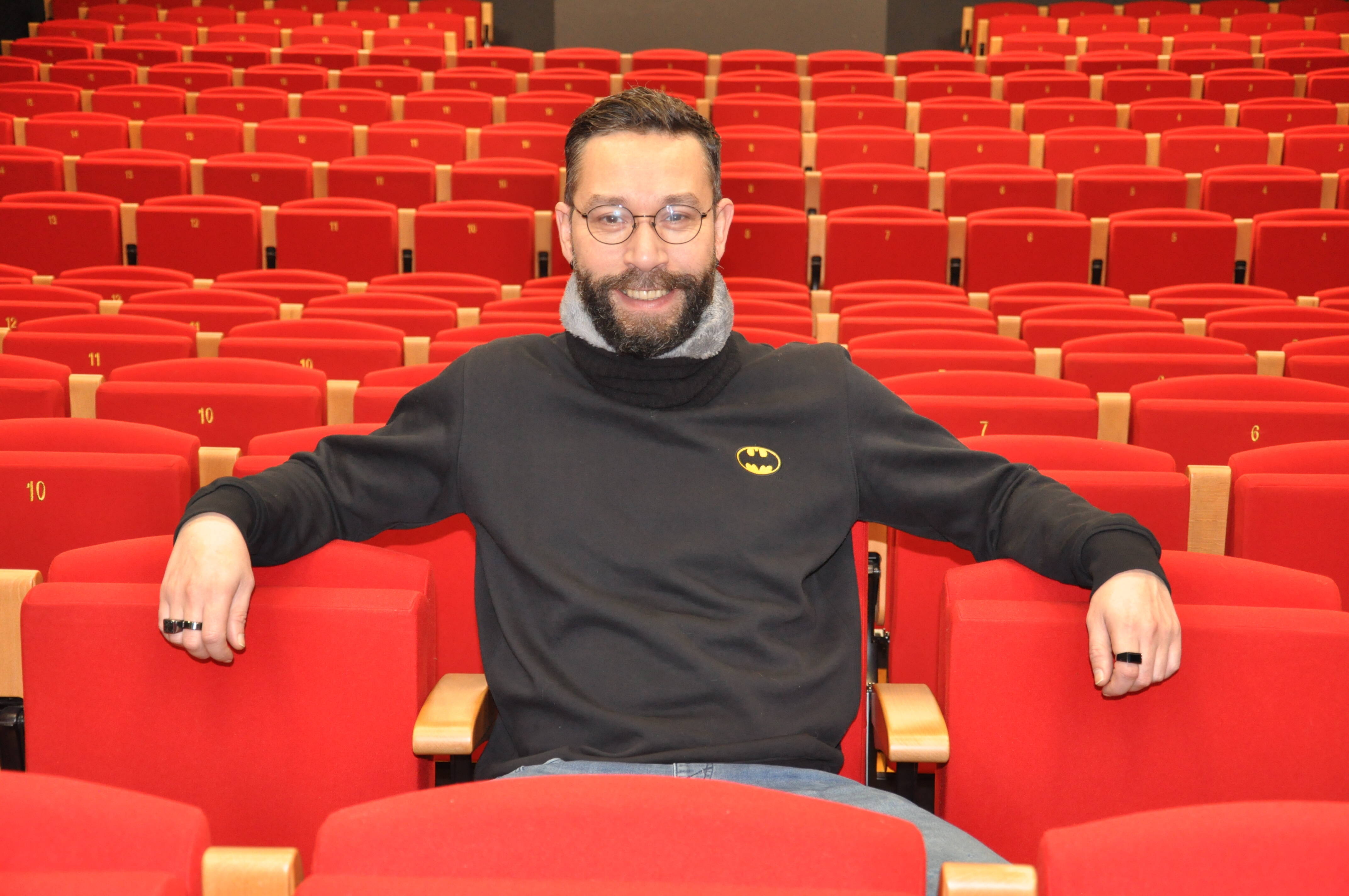 Avec "Blaxter", le Toulonnais Sam Namane relève le défi de son premier stand-up, sur ses terres, vendredi soir