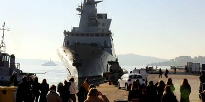 Après plus de 4 mois en mer, les 200 marins de la frégate Chevalier-Paul retrouvent enfin leur famille à Toulon