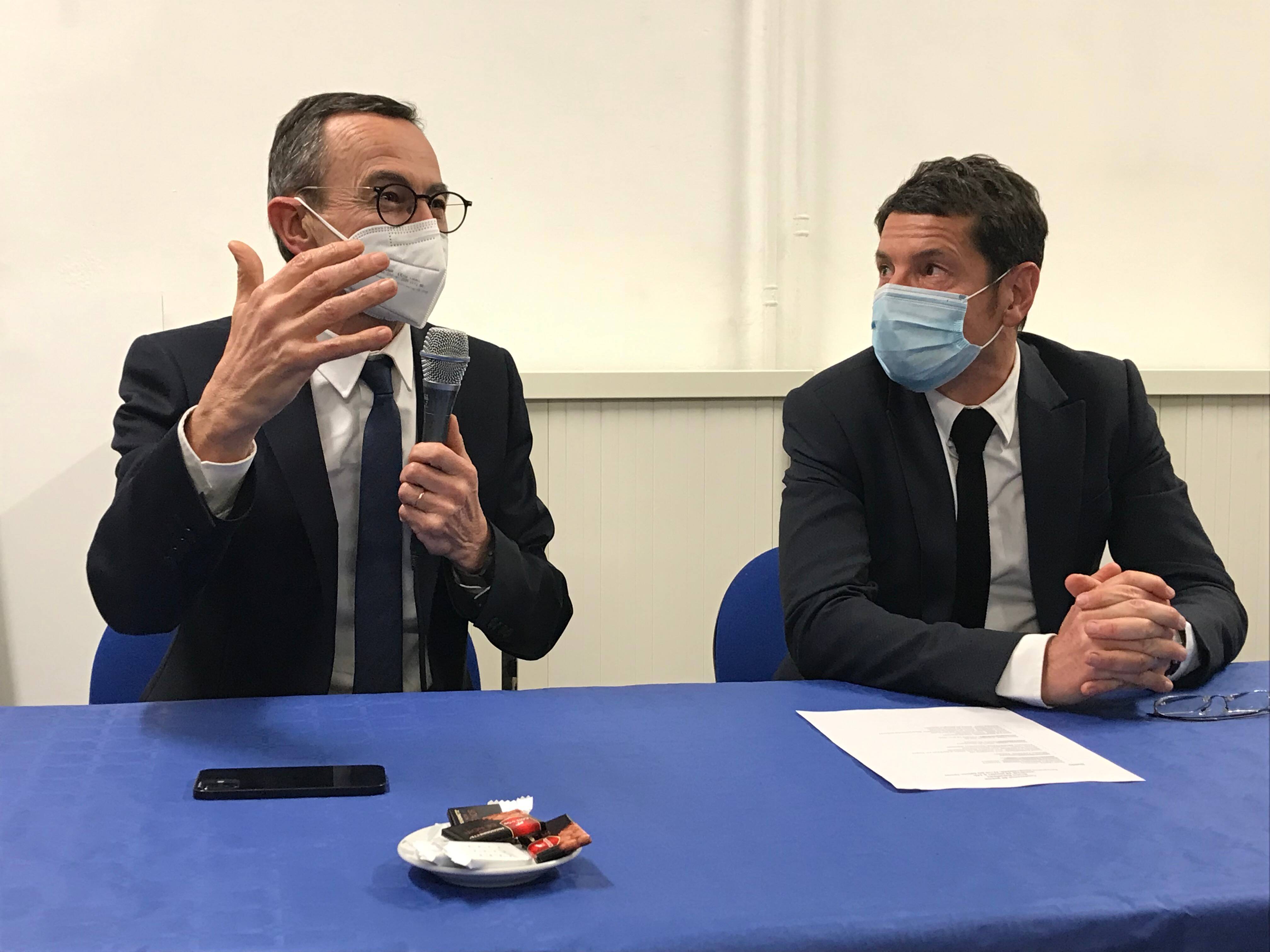 A Cannes, Bruno Retailleau lance une "opération vérité sur le vrai bilan Macron, un des pires de la Ve République"