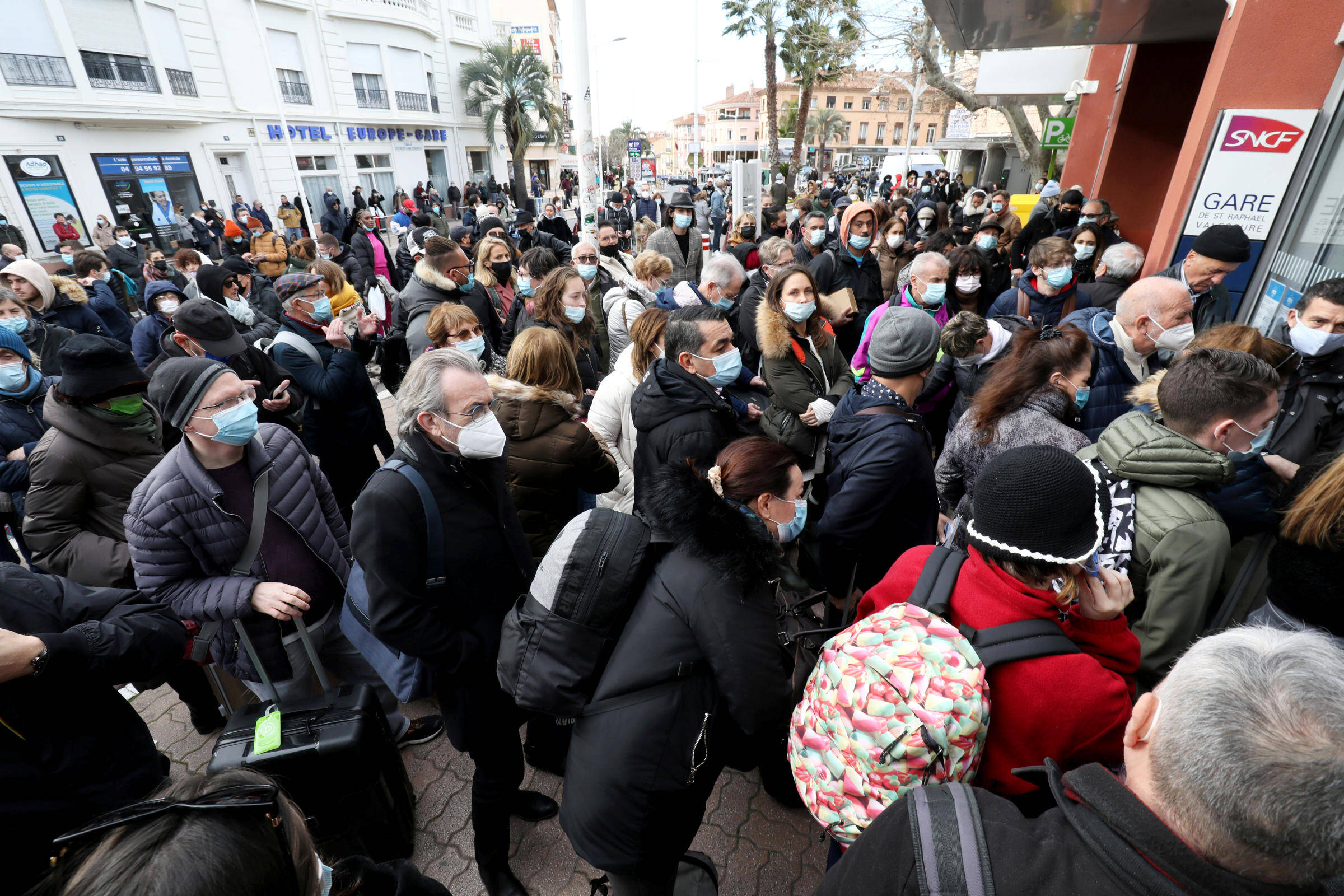 Colis suspect: fausse alerte à la gare de Saint-Raphaël qui rouvre ses portes aux voyageurs