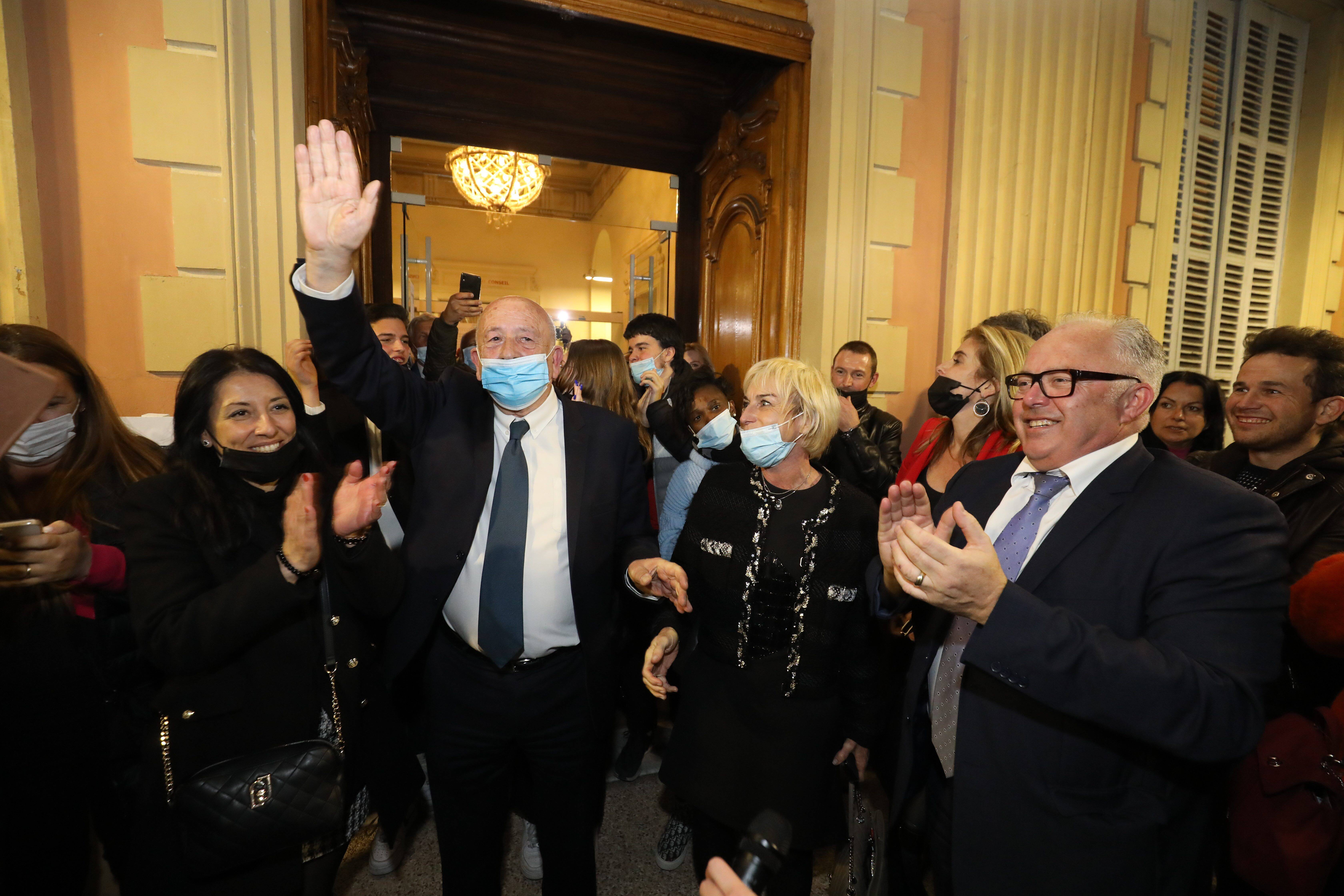 Yves Juhel officiellement installé maire de Menton