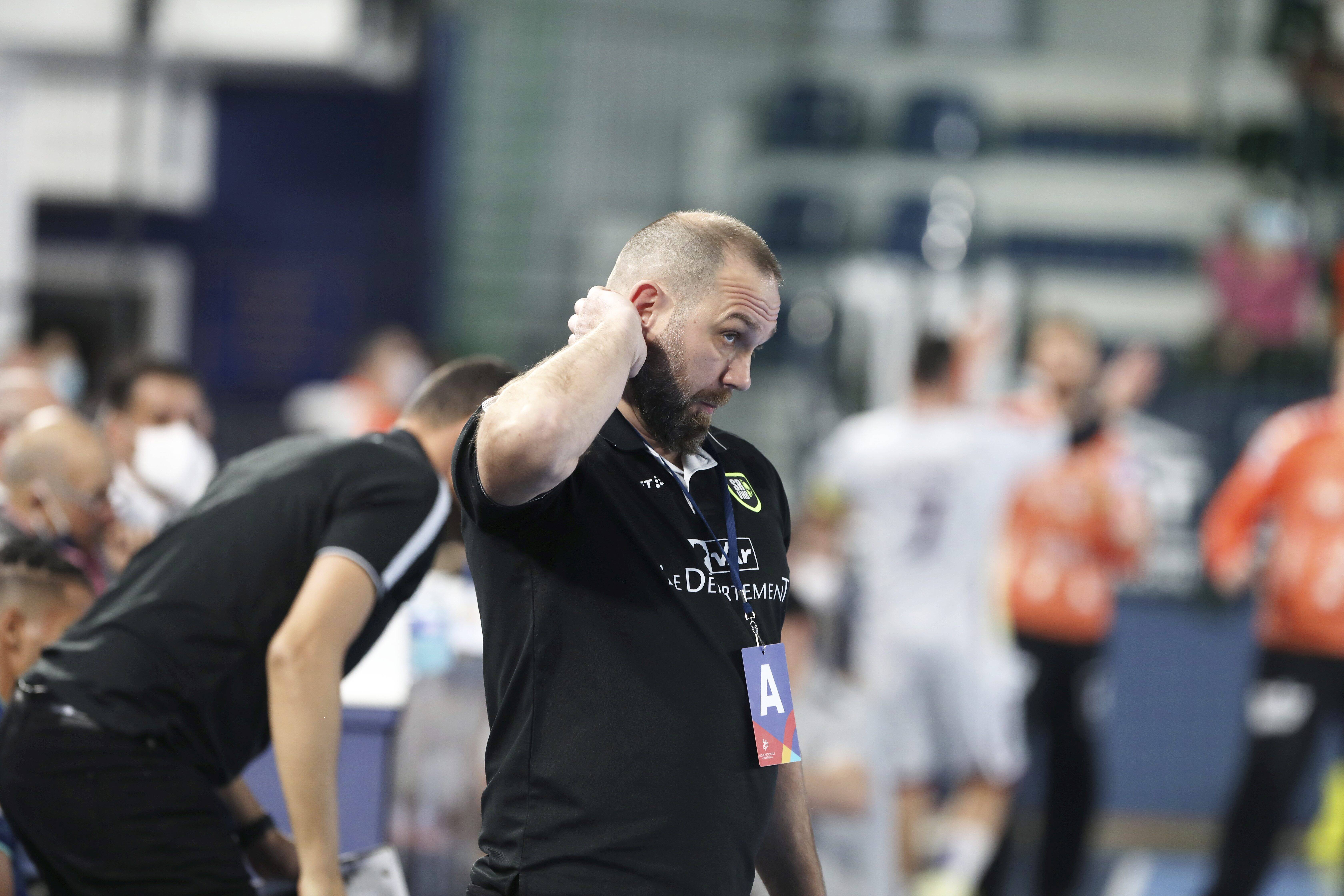 Starligue: avec sept à huit cas de Covid-19 dans les rangs du club provençal, la rencontre de handball Saint-Raphaël - Istres est reportée