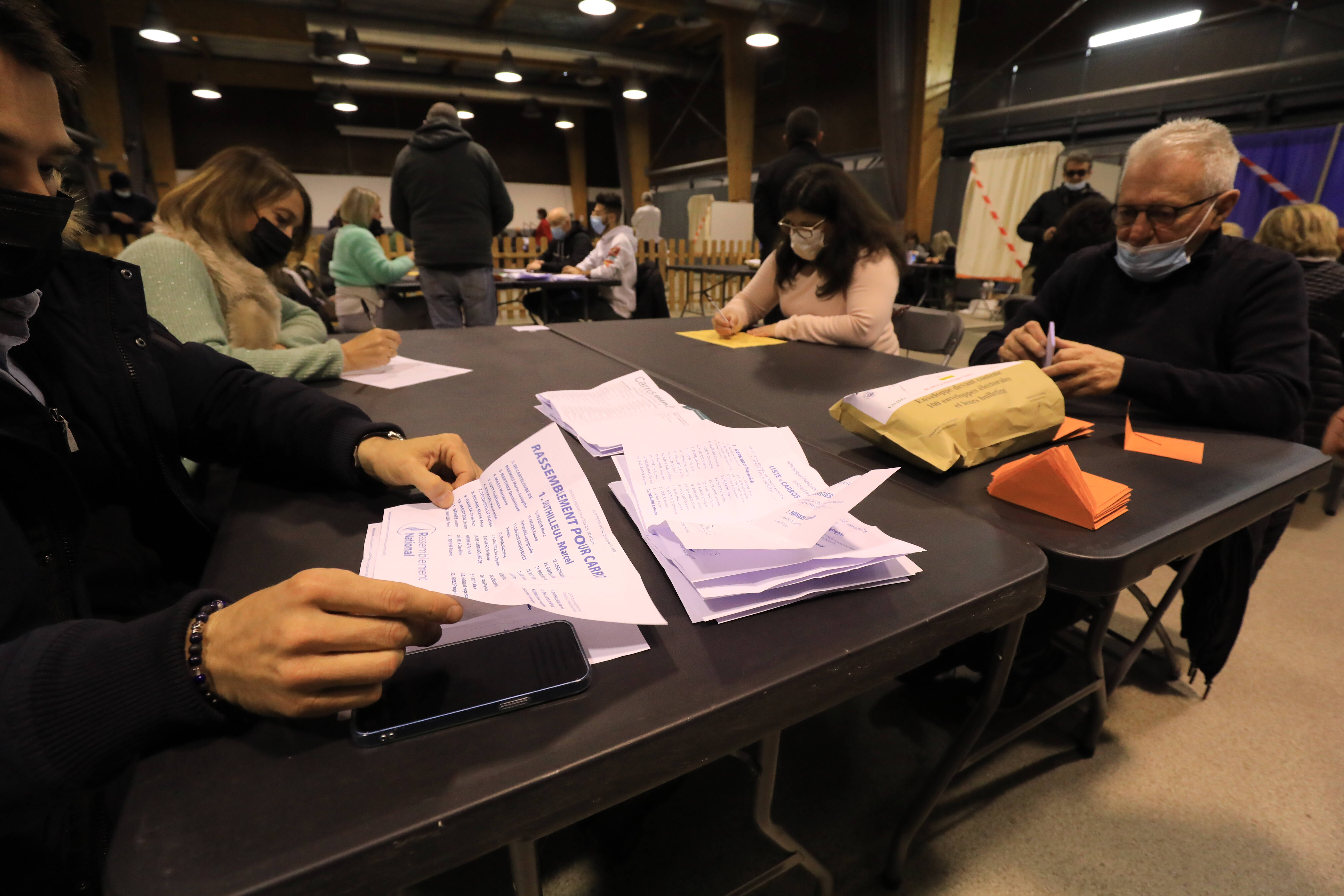 Élections municipales partielles à Carros: posez vos questions aux candidats du second tour