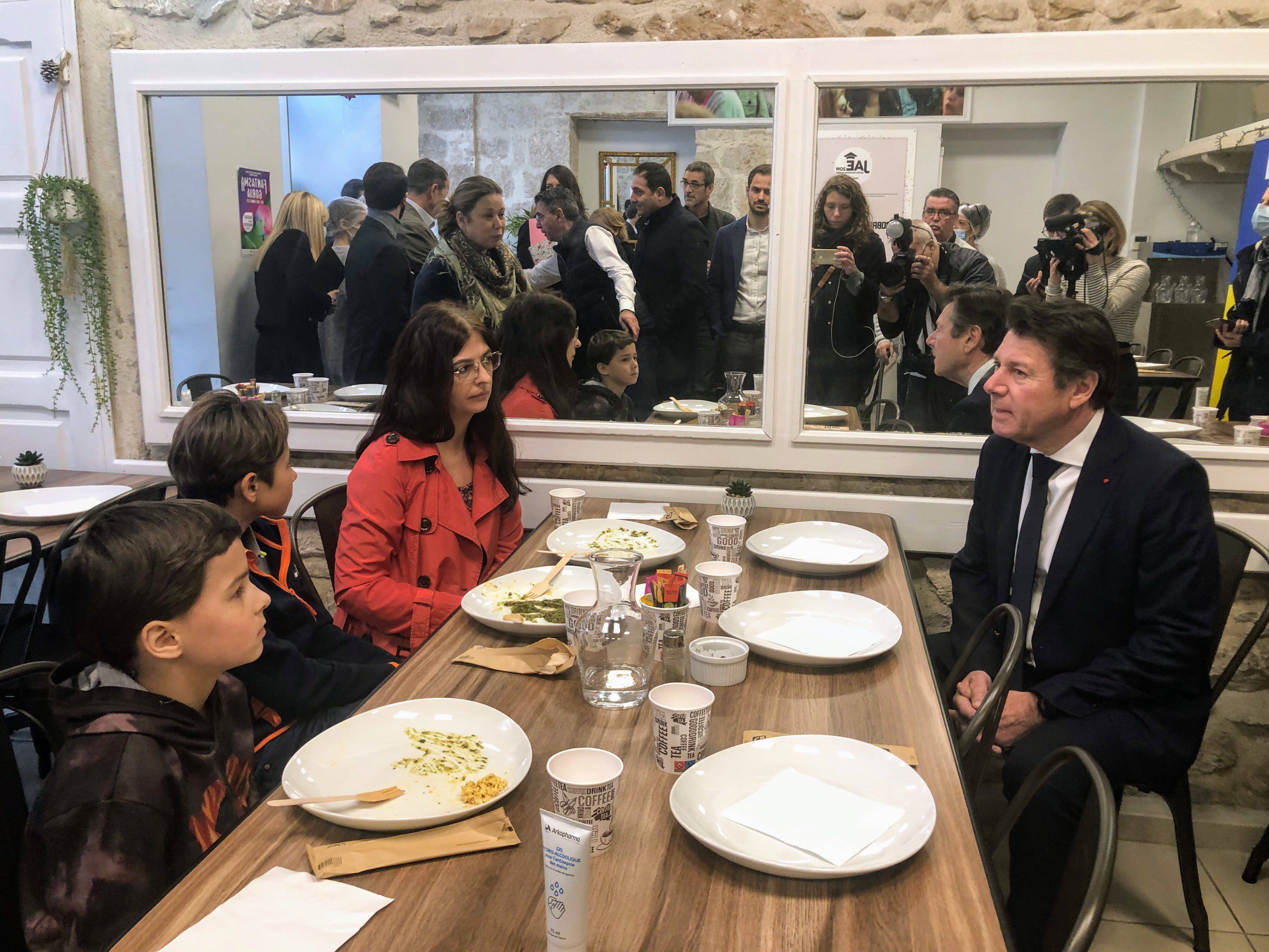 A Nice, un restaurant solidaire pour étudiants ouvre ses portes le midi aux réfugiés ukrainiens