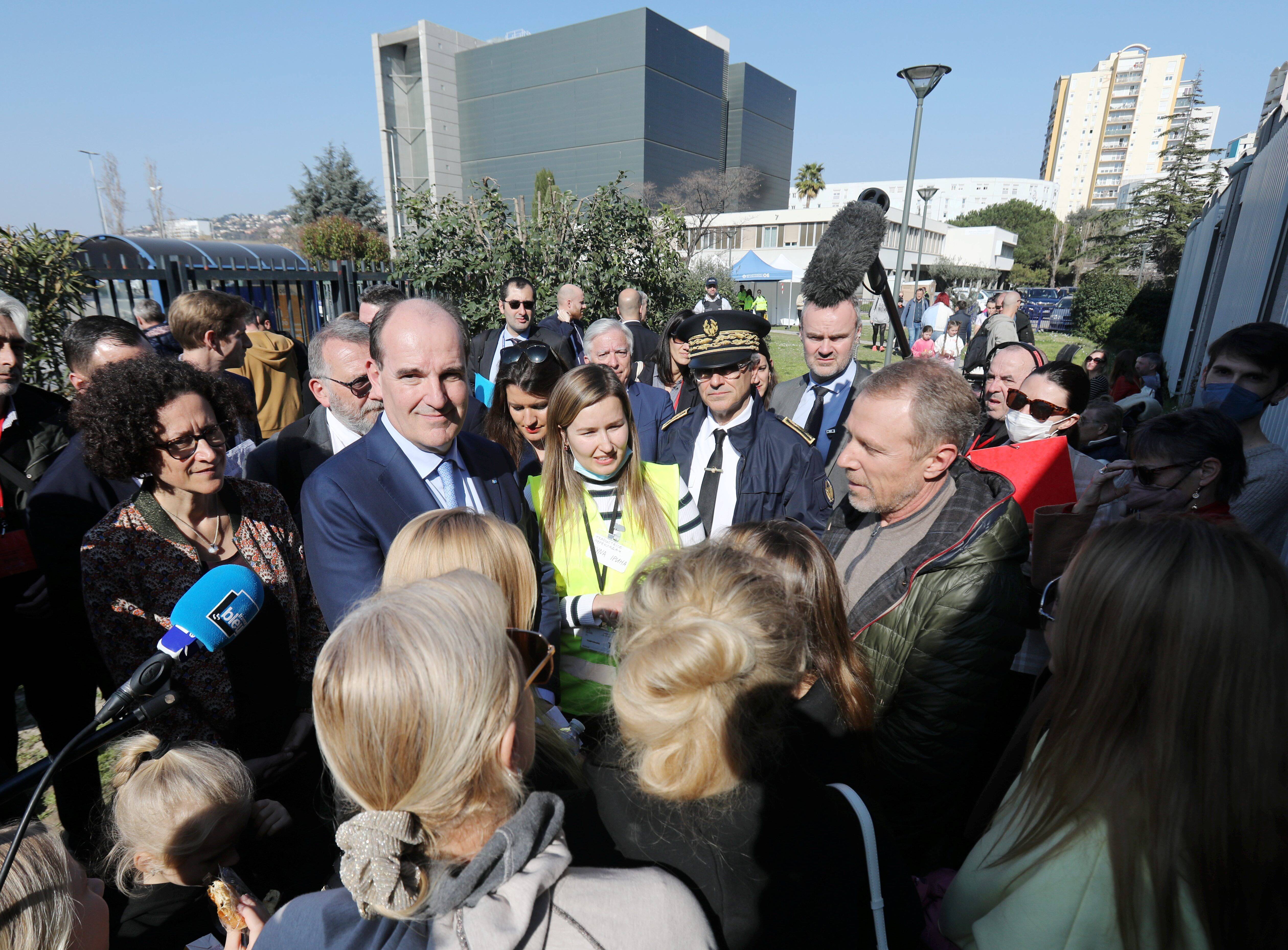 De la préfecture des Alpes-Maritimes au centre d'hébergement provisoire, des familles ukrainiennes en quête d'un nouveau départ