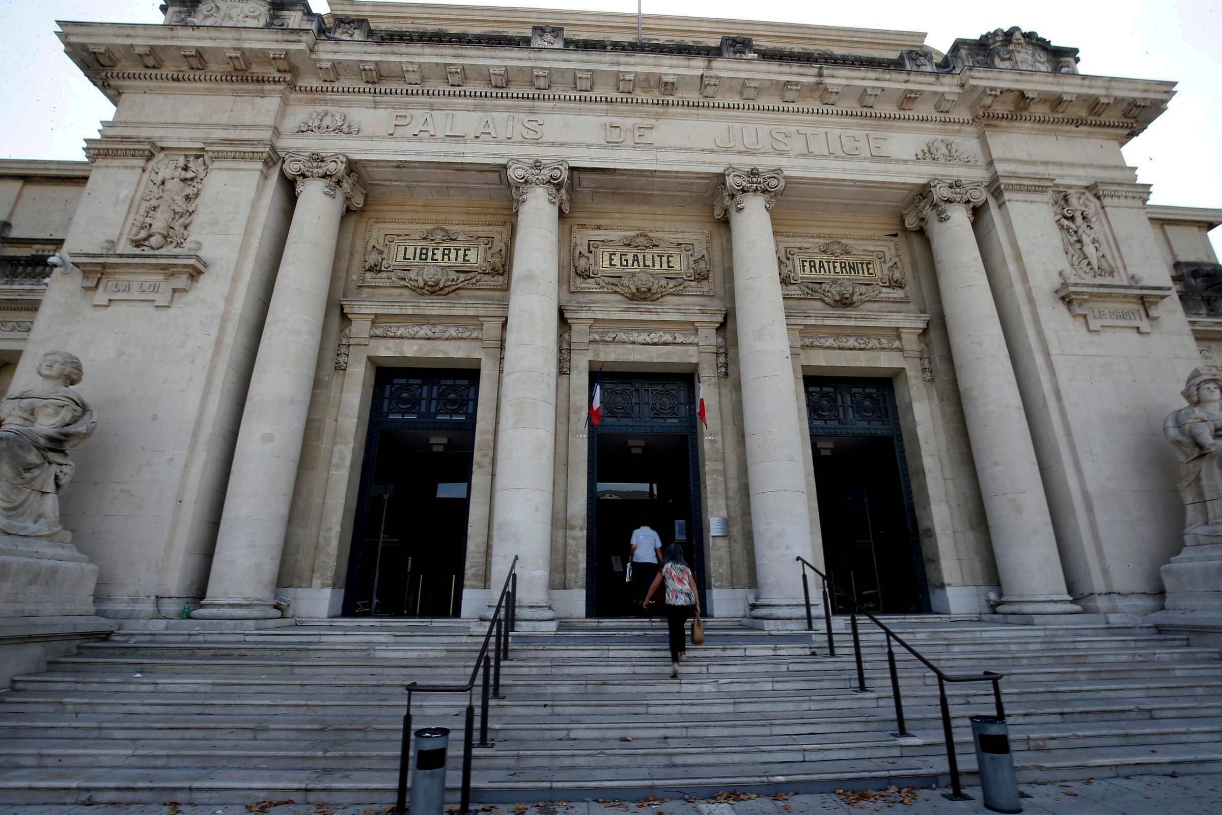 Une bande de "twerkeuses" devant le tribunal après avoir agressé un jeune homme devant la maison de ses parents au Pradet