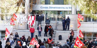 Plus de 400 agents manifestent devant le conseil départemental du Var