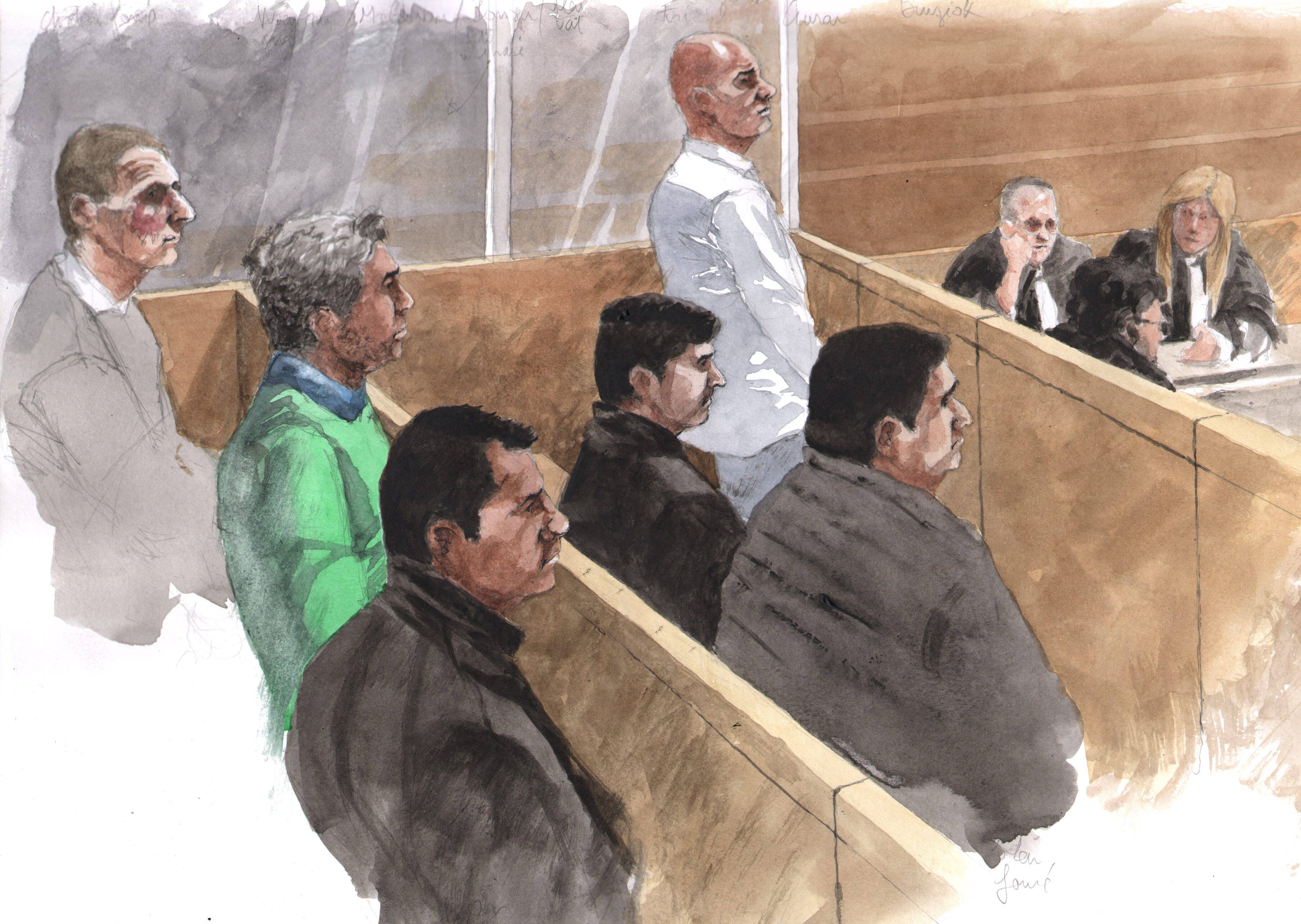 "Ce que j'ai vu là-dedans, ça n'a pas de mot": le récit glaçant du massacre dans un magasin de tronçonneuses