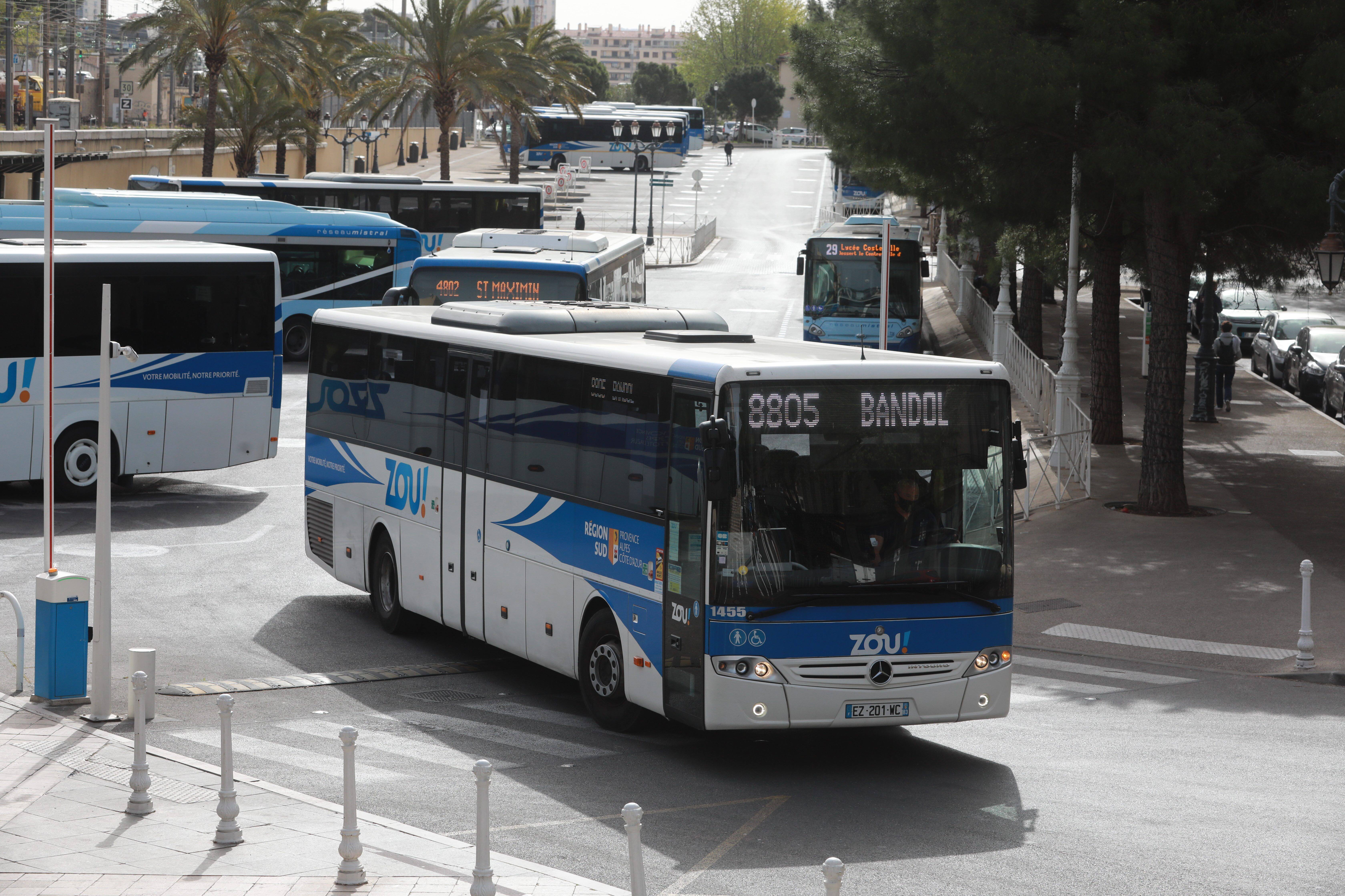 Utilisée par les travailleurs et les scolaires, la ligne de bus Bandol-Toulon va être supprimée en septembre
