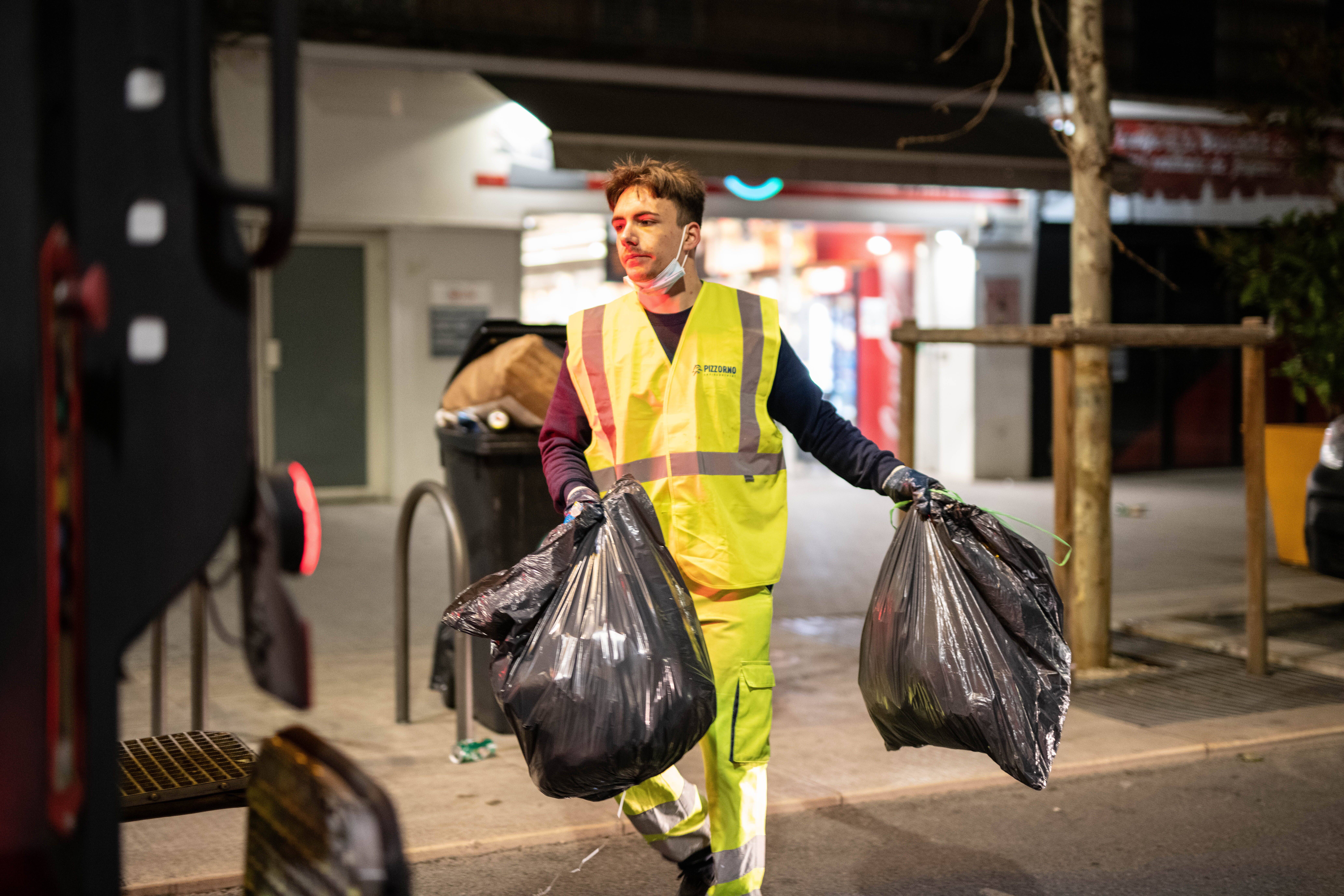 “We feel that the image of our profession has changed”: behind the scenes of the garbage collector profession in Draguignan