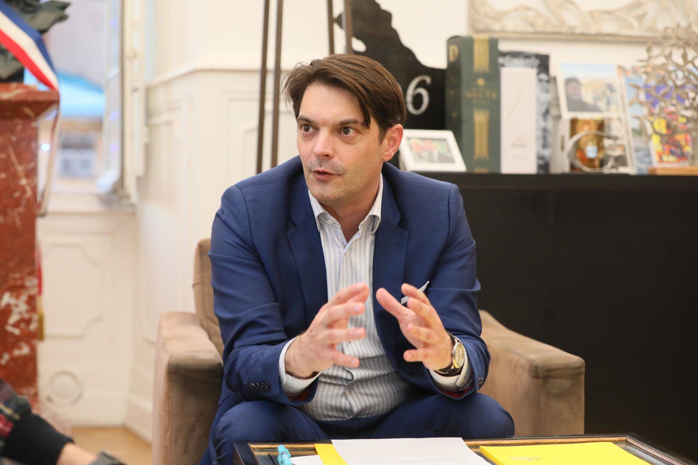 Le maire de Grasse souhaite "que ce 2nd quinquennat ne contribue pas à exacerber les antagonismes"