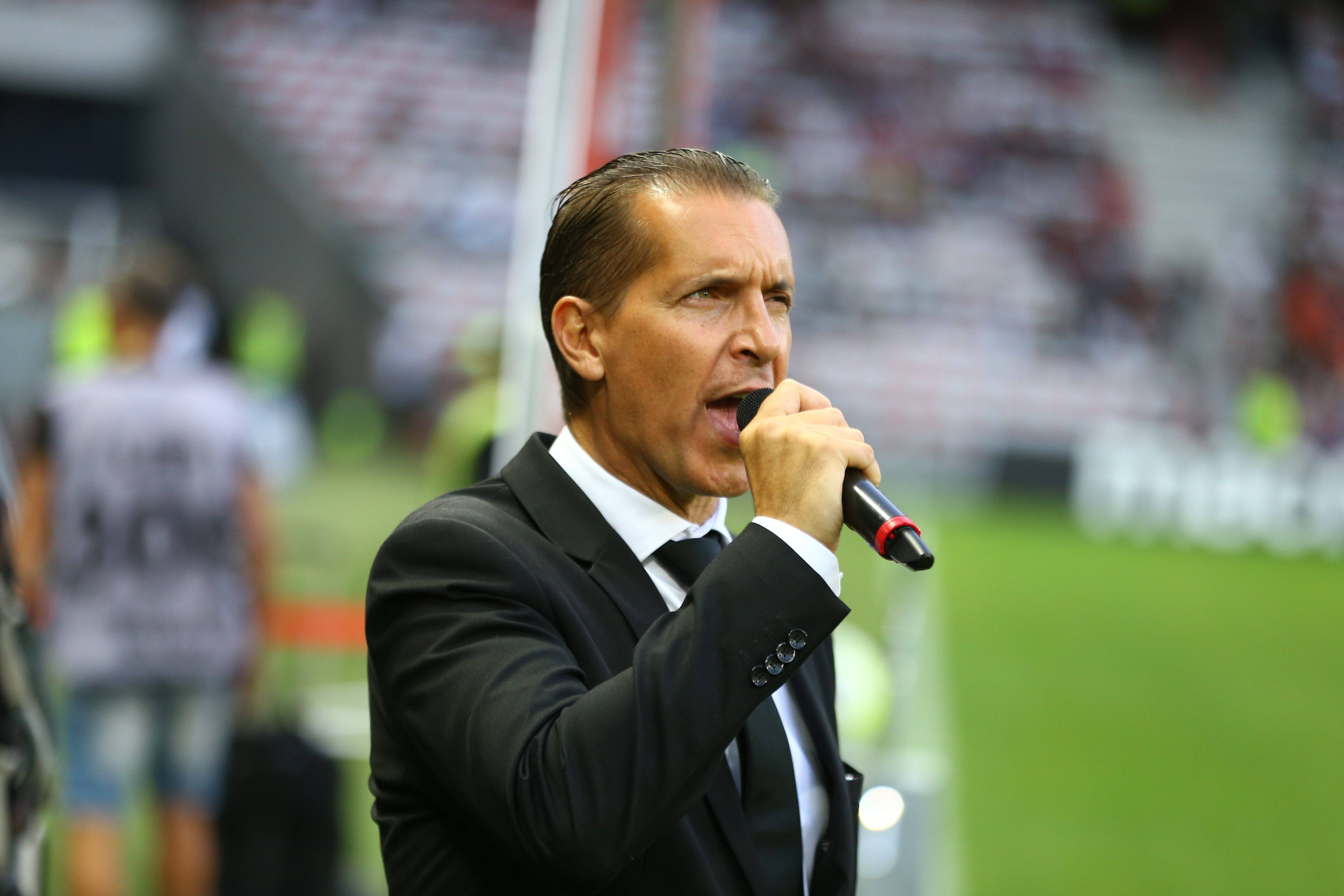 "Quand le Gym marque, ça échappe à ma conscience": speaker de l'OGC Nice, Fabrice Mauro s'apprête à vibrer au micro du Stade de France pour la finale