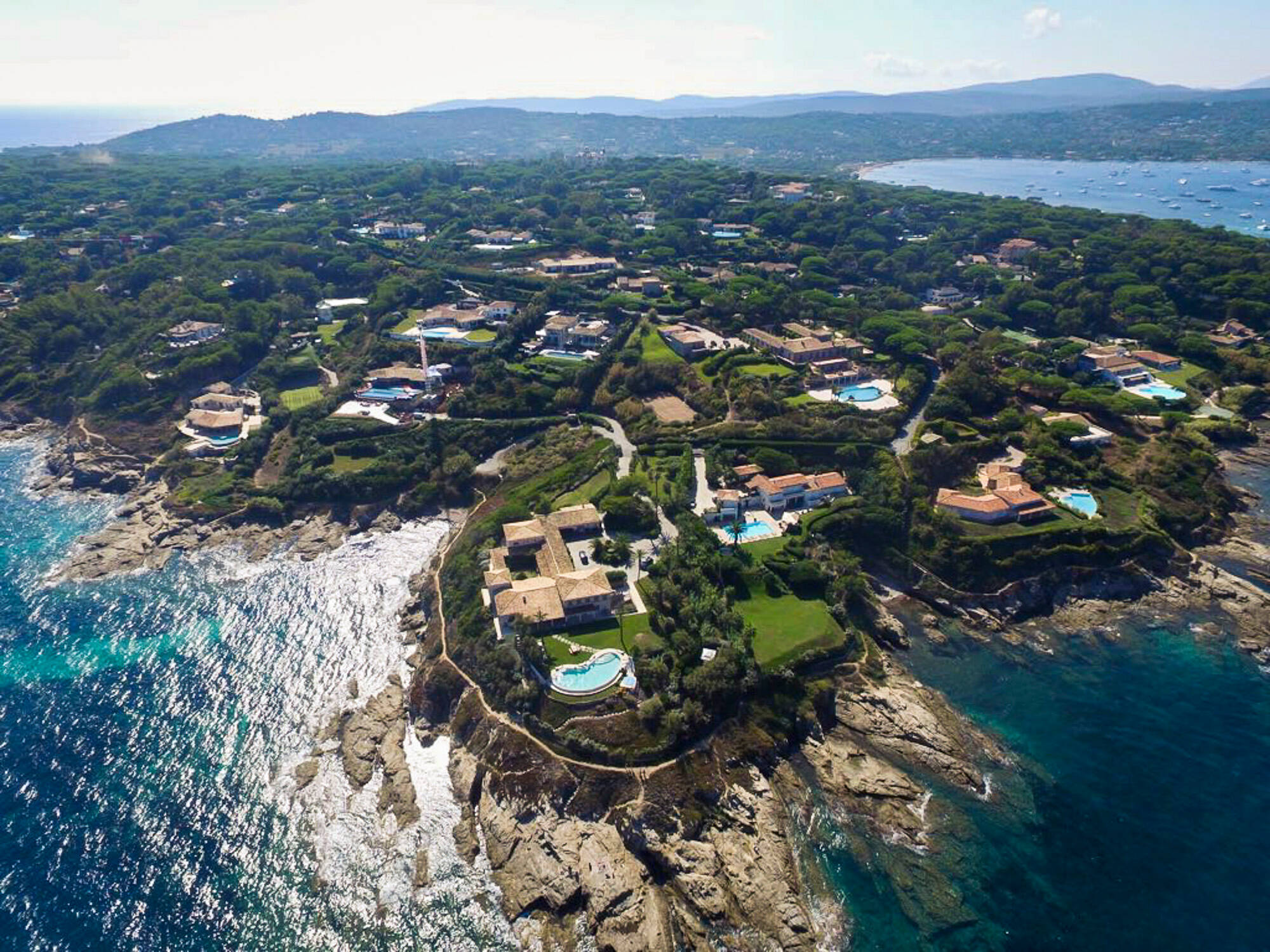 Deux nouvelles villas gelées sur la Côte d'Azur, l'oligarque russe Mikhaïl Fridman ne pourra pas louer à prix d'or son pied-à-terre à Saint-Tropez cet été