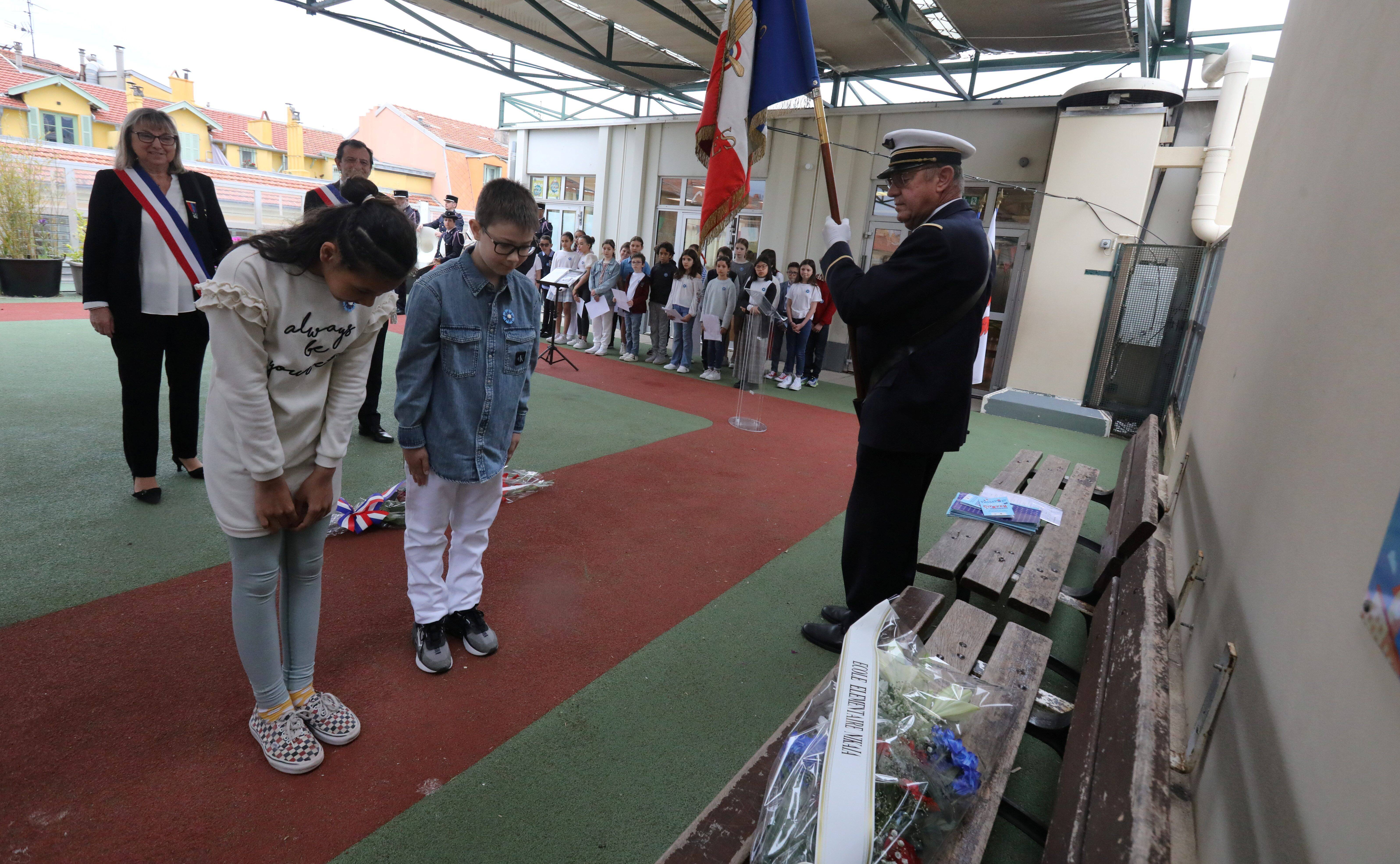 "Ça ne fait pas peur, c'est triste": à Nice, les écoliers apprennent ce que représente le 8-Mai