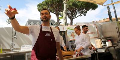 Cyril Lignac dévoile en direct et en public sa recette de la tartelette aux framboises à Saint-Tropez