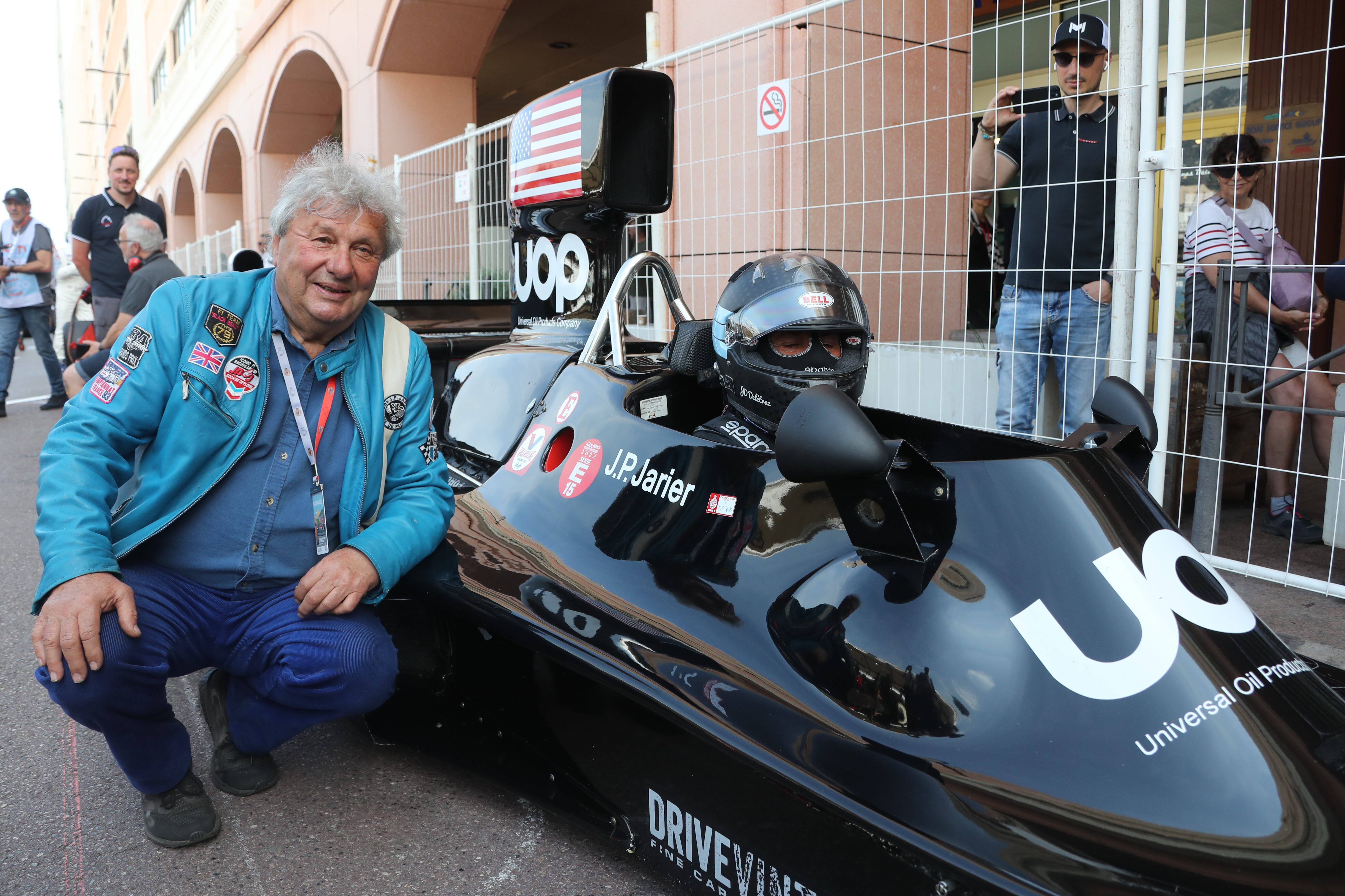 "Au volant, il y a du boulot!": l'ancien pilote de F1 Jean-Denis Delétraz remonte le temps au Grand Prix de Monaco Historique