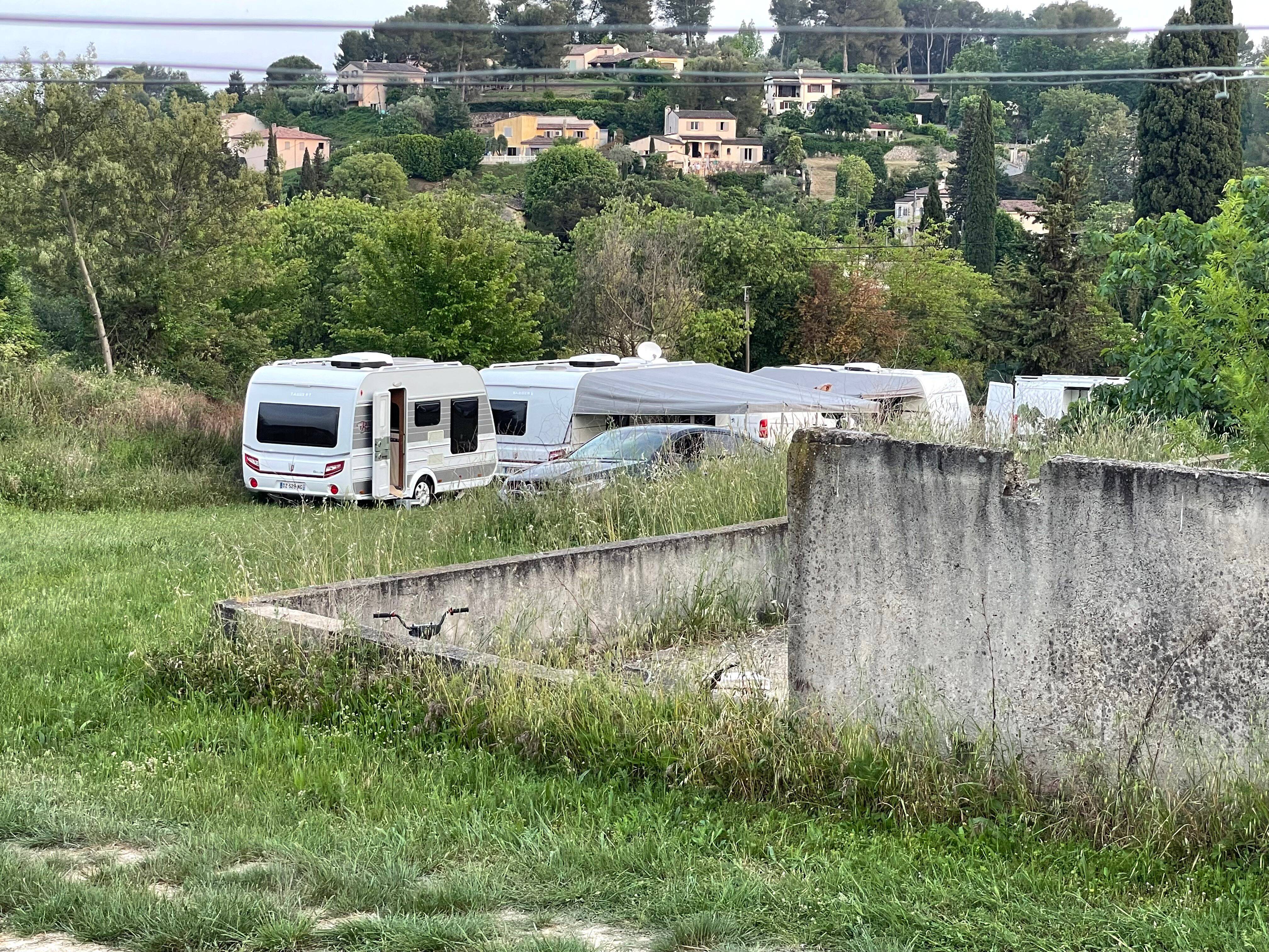 Ou Sont Enterres Les Gens Du Voyage Faute de terrain adéquat, les gens du voyage vont rester à Grasse -  Nice-Matin