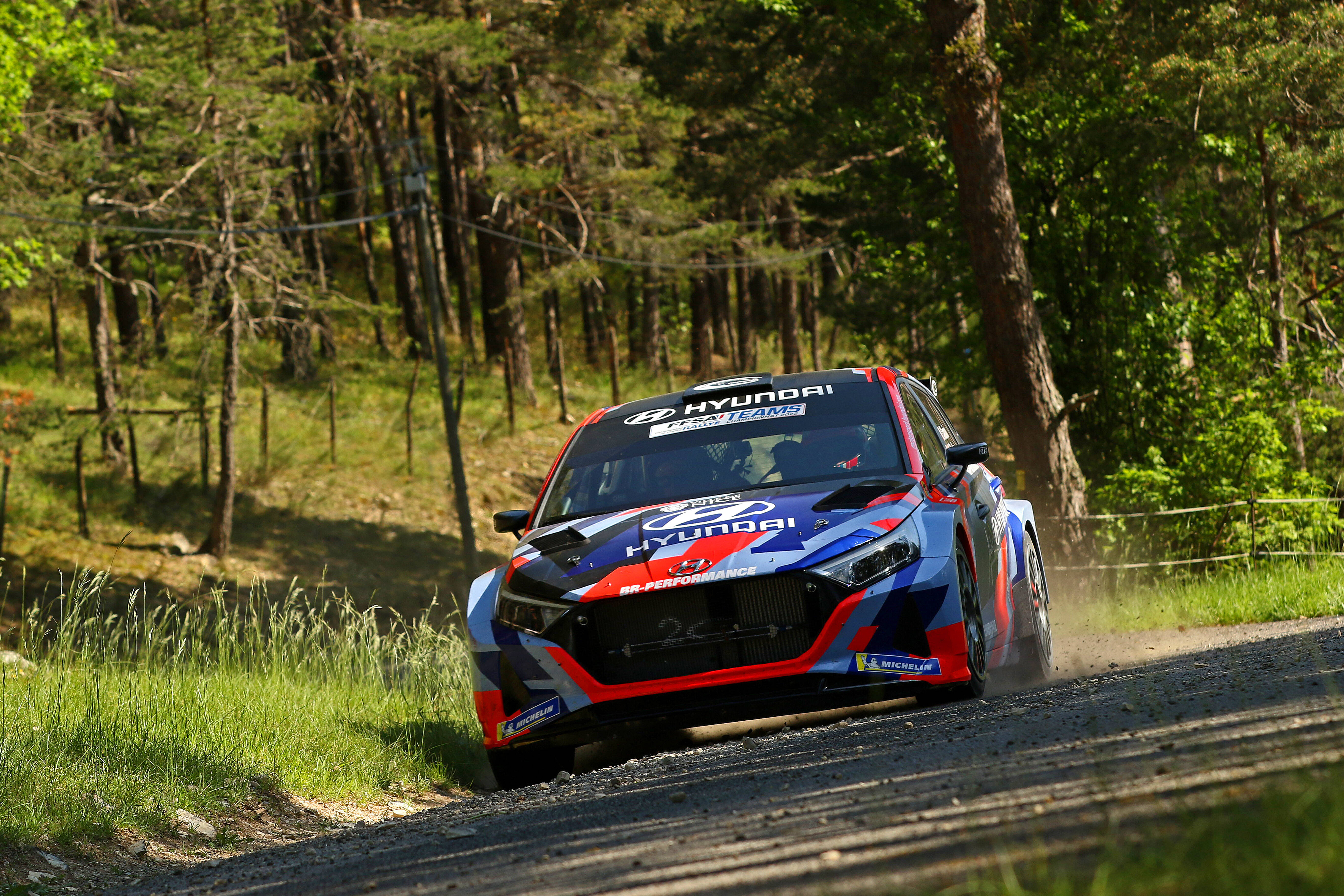 Avec trois sérieux prétendants à la timbale, ça va chauffer sur les routes du 57e Rallye Antibes-Côte d'Azur