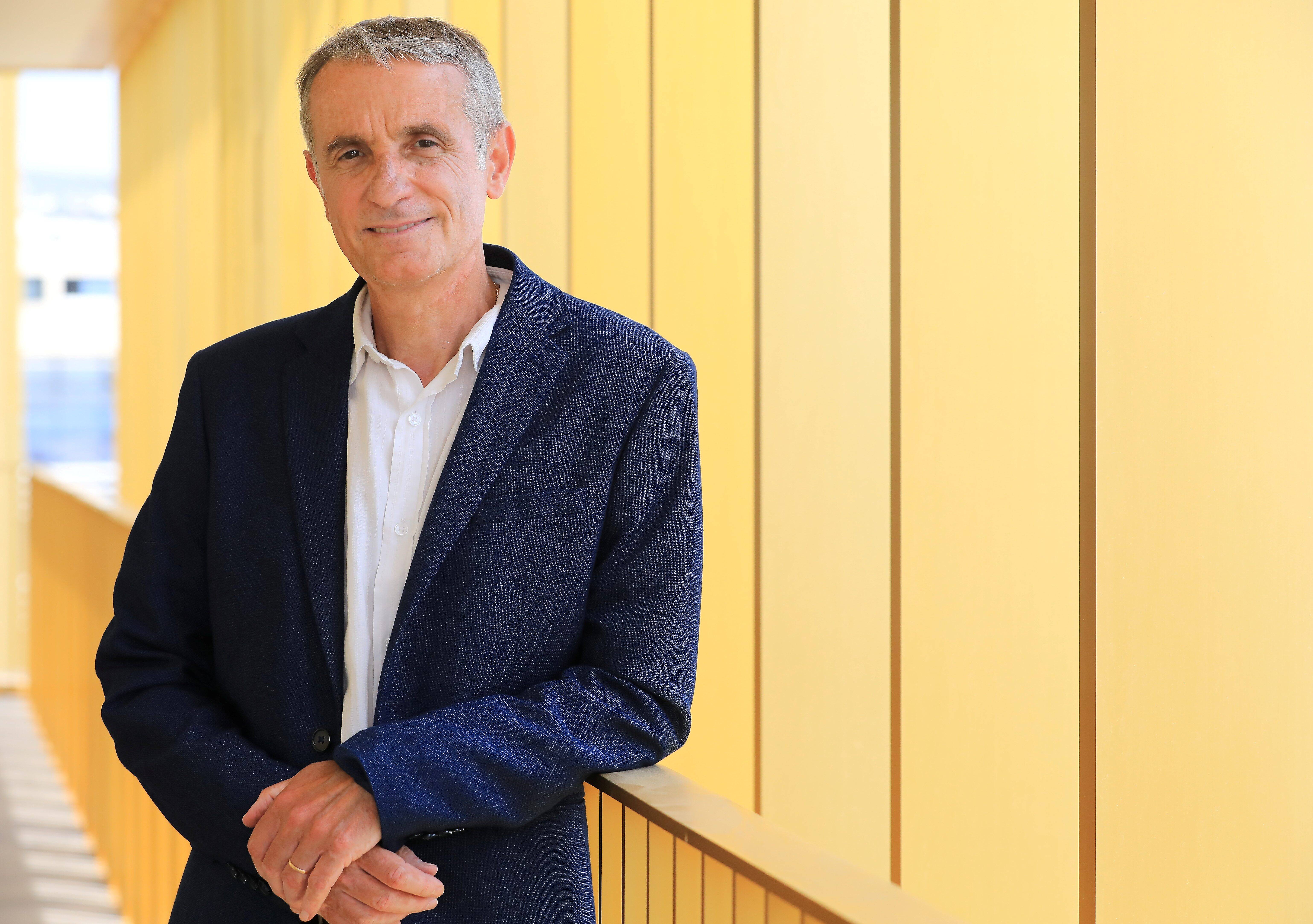 "Une réelle chance d'avoir une assemblée différente": dans la 5e circonscription des Alpes-Maritimes le candidat de la Nupes priorise le climat et le pouvoir d'achat