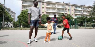 Le footballeur Alexandre Mendy de retour dans le quartier où il a grandi à Toulon