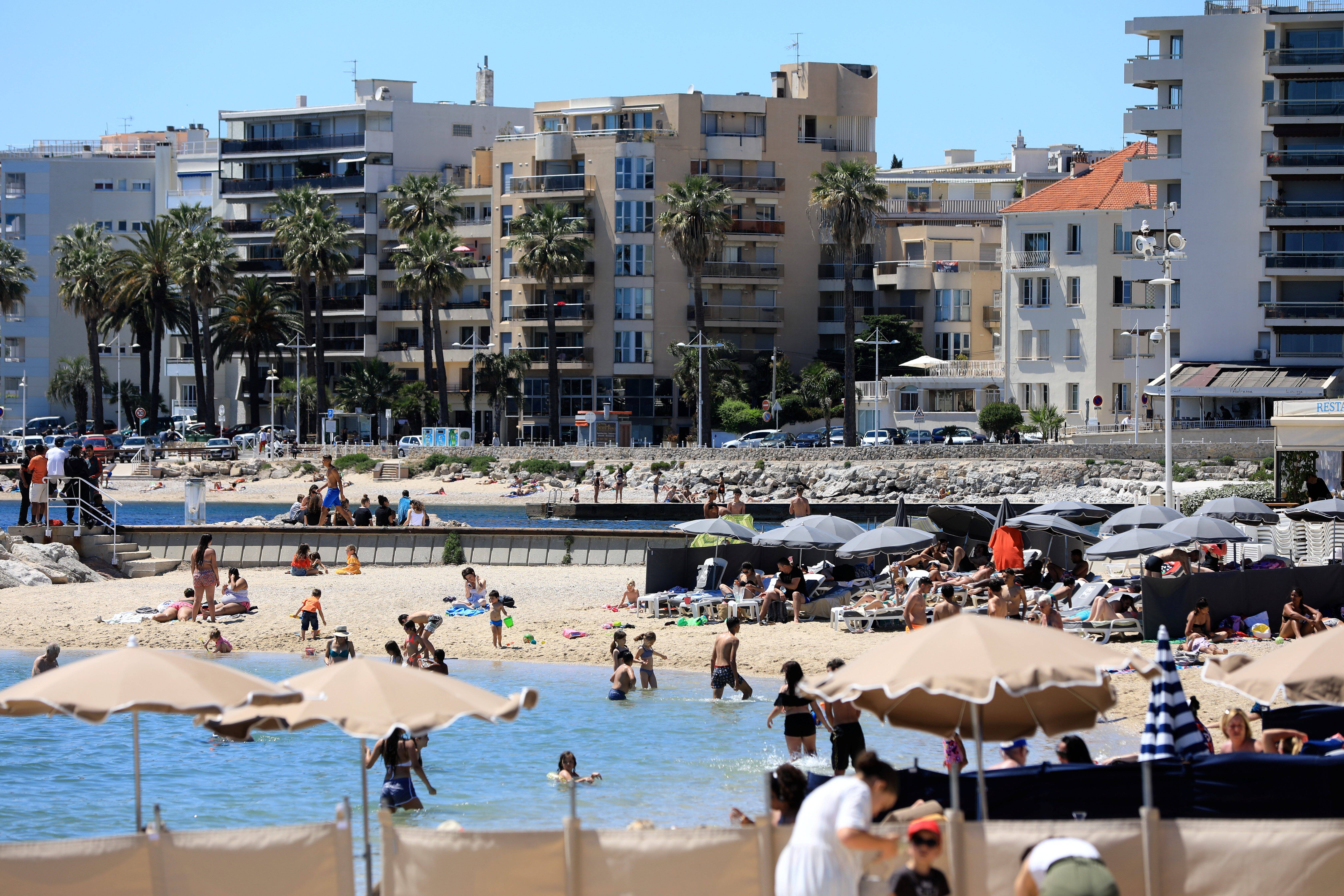 À la sortie de sa baignade au Mourillon à Toulon, il fait une crise cardiaque