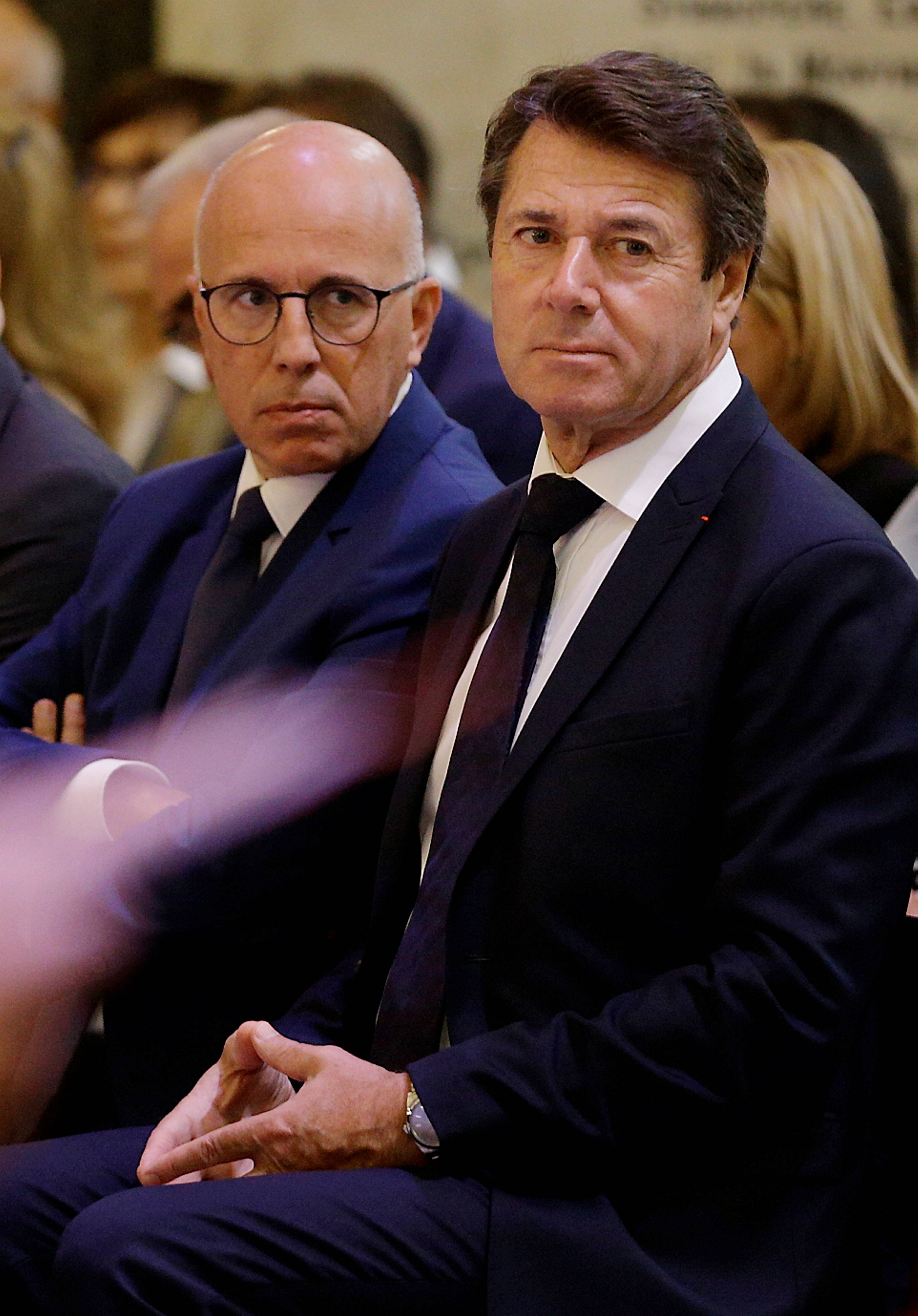 Guerre fratricide et pression aux subventions: les maires se sentent "pris en otage" de l'affrontement entre Métropole et Département