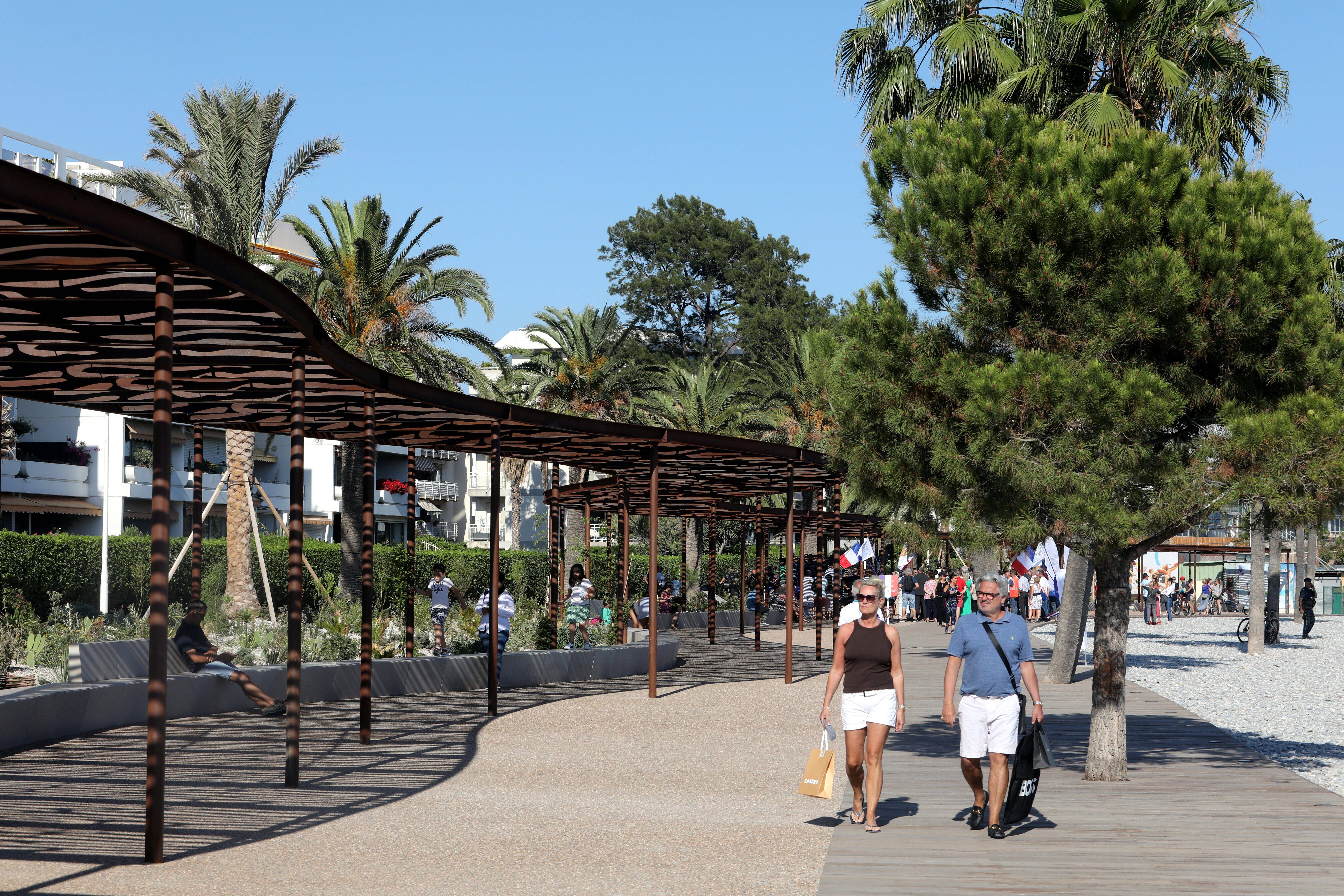 "C'est magnifique". Découvrez les nouvelles promenades du littoral entre Cap 3000 et le port de Saint-Laurent