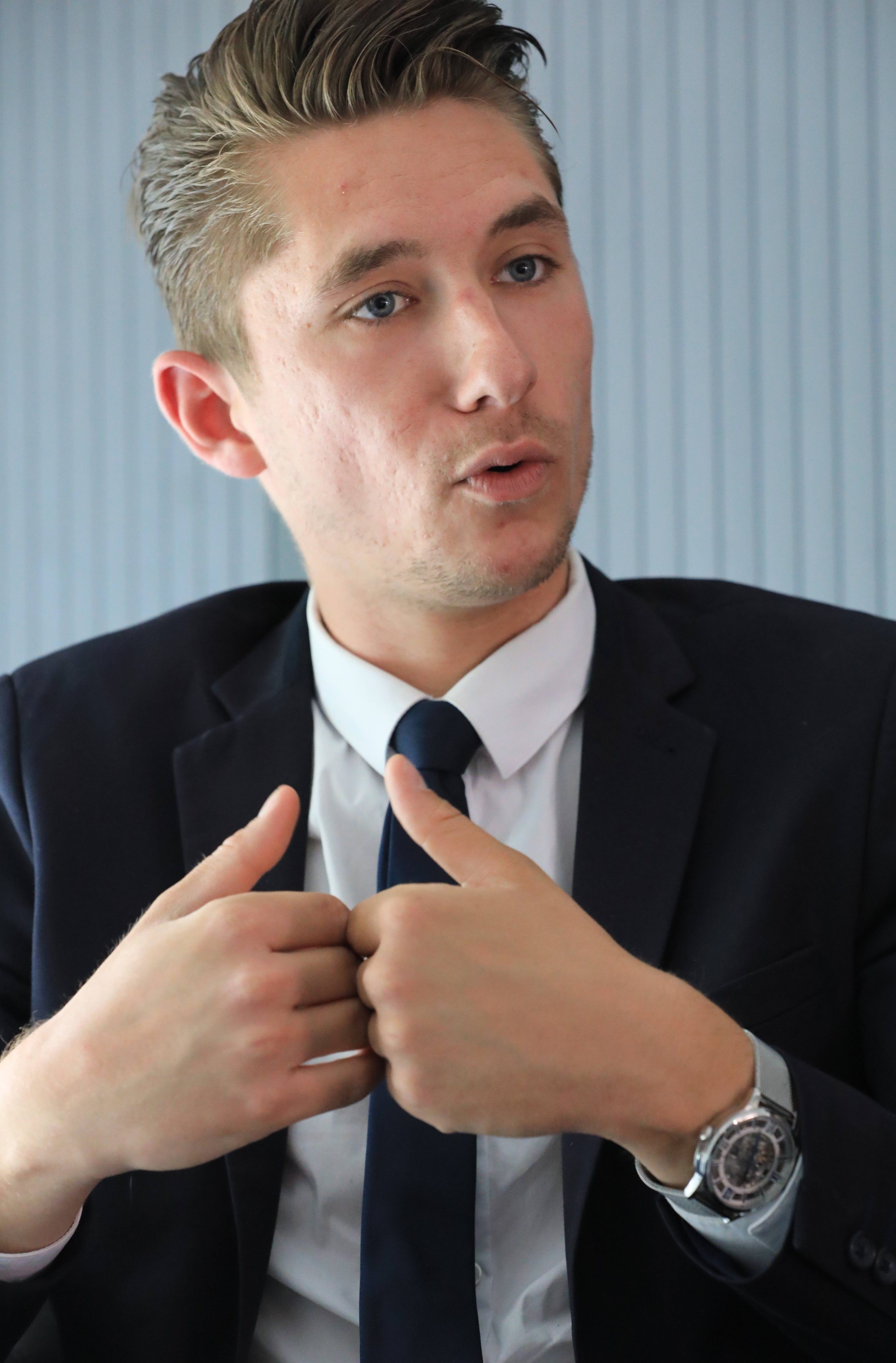 Enfance à Las Planas, passage aux Jeunes Pop, candidature RN en 2021: qui est Cédric Vella, le candidat d'Eric Zemmour dans la 5e circonscription?