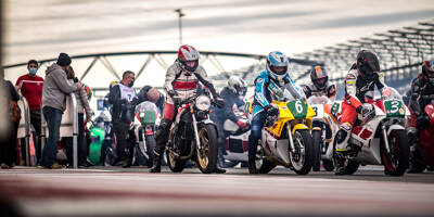 Les motos d'hier et d'avant-hier de la Sunday Ride Classic redémarrent au circuit Paul Ricard