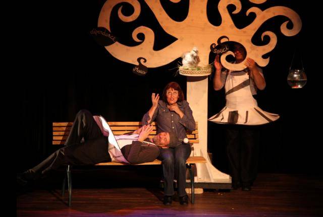 "Accepter de se faire aider, ce n'est pas si facile...", France Alzheimer et le CCAS d'Antibes organisent des formations pour ces proches