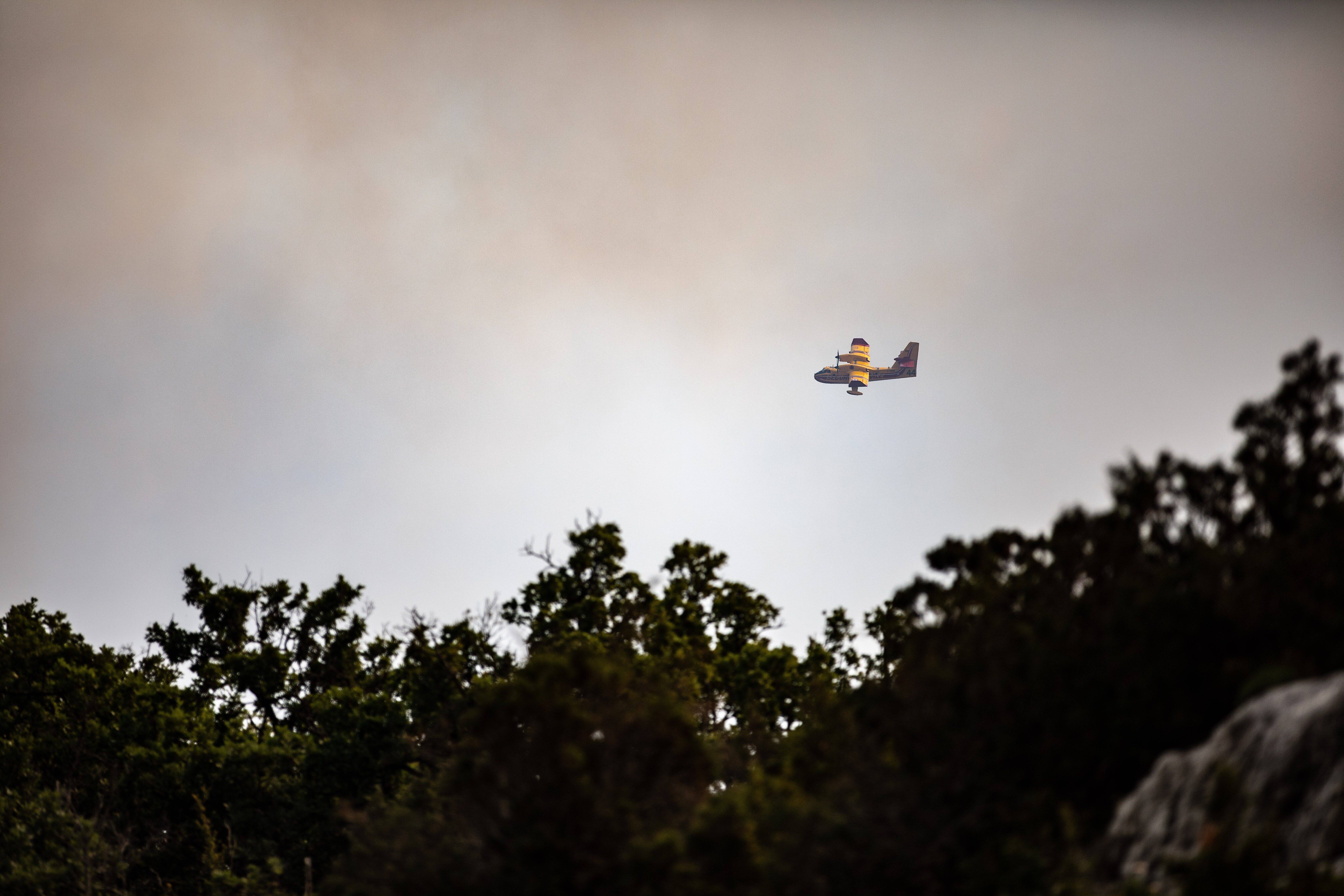 Incendie de Canjuers: Le feu enfin fixé selon les pompiers, 1.800 hectares de végétation partis en fumée