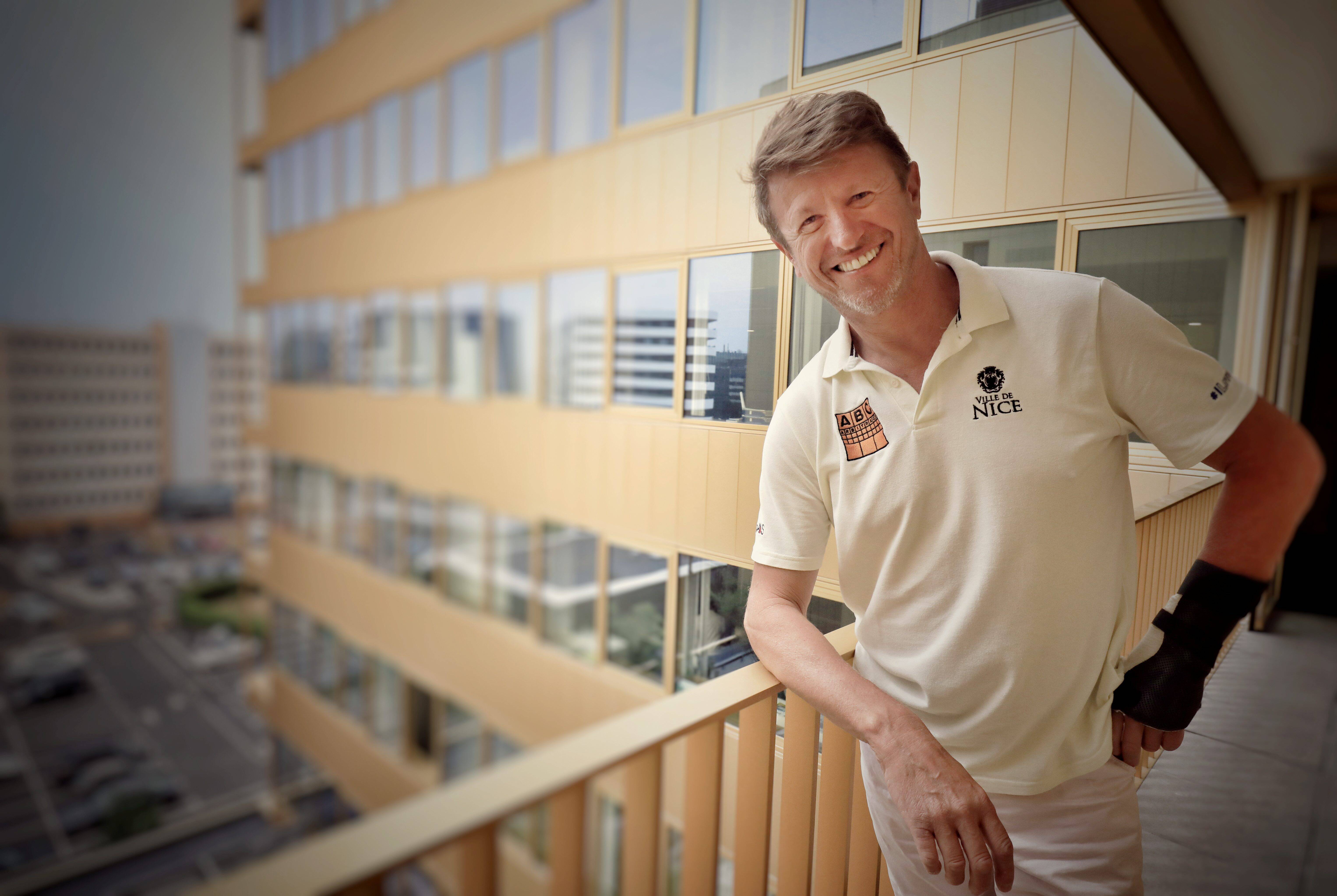 "Je n'ai pas fini mon histoire avec cette course": le skipper niçois Jean-Pierre Dick vise la victoire sur la prochaine Route du Rhum