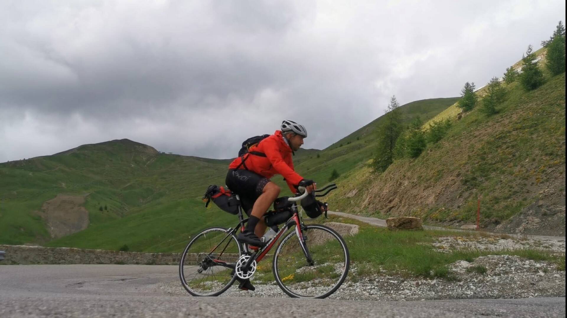 Ce militaire des Alpes-Maritimes se lance dans un ultra-triathlon au profit des enfants en Ukraine