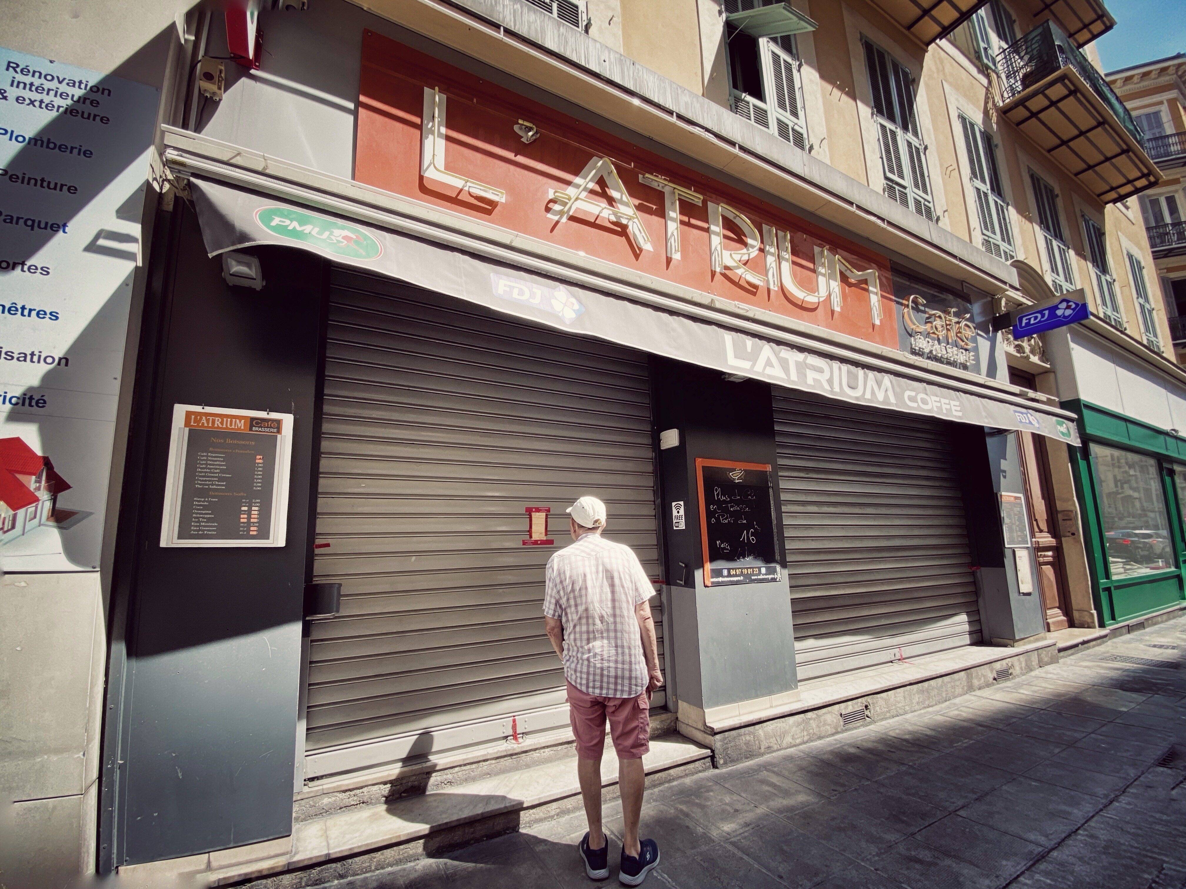 Un cadavre découvert dans la cave d'un bar de Nice, le gérant en garde à vue: ce que l'on sait de cette sombre affaire