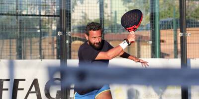 Cyril Hanouna fait le show sur un terrain de padel au Tennis Club Toulonnais