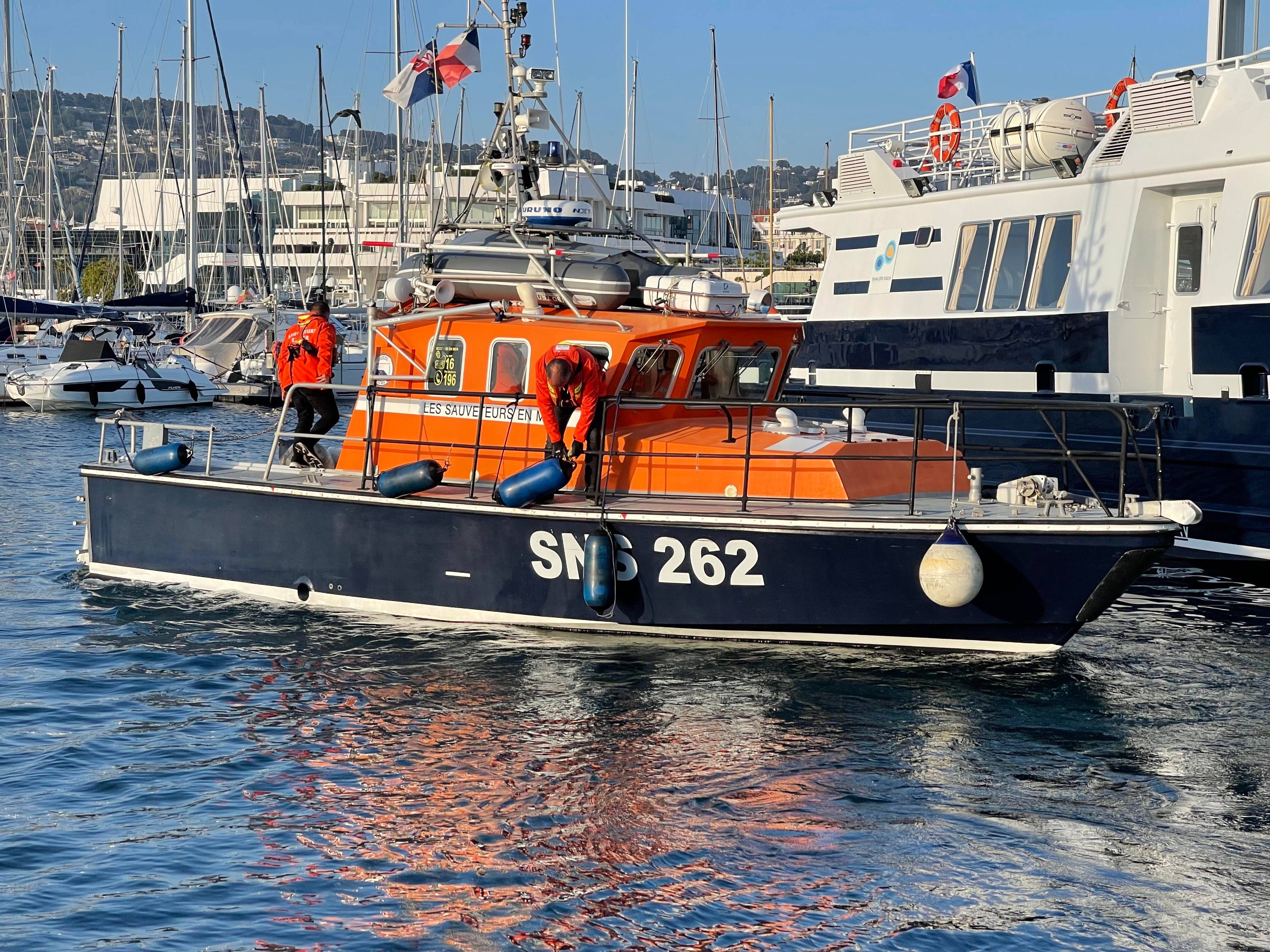 Manon et Julien Tanti (Les Marseillais) échoués sur l'île Sainte-Marguerite, on vous raconte ce qu'il s'est passé