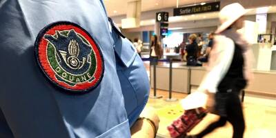 Deux jeunes femmes interceptées à l'aéroport de Nice avec des dizaines d'ovules de cocaïne dans le corps
