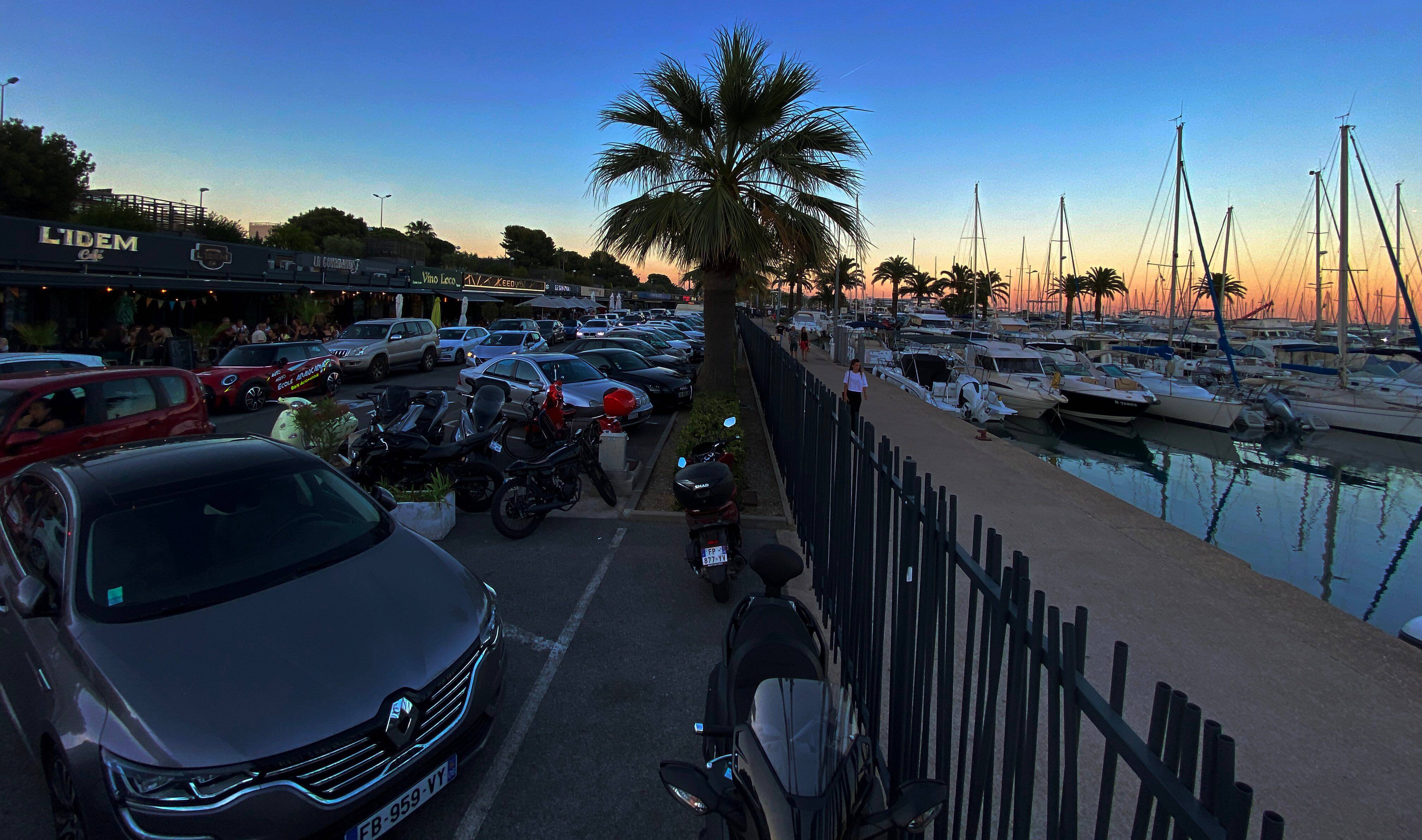 "On vit un cauchemar": ces restaurateurs et plaisanciers en ont ras-le-bol des nuisances au port de Saint-Laurent-du-Var