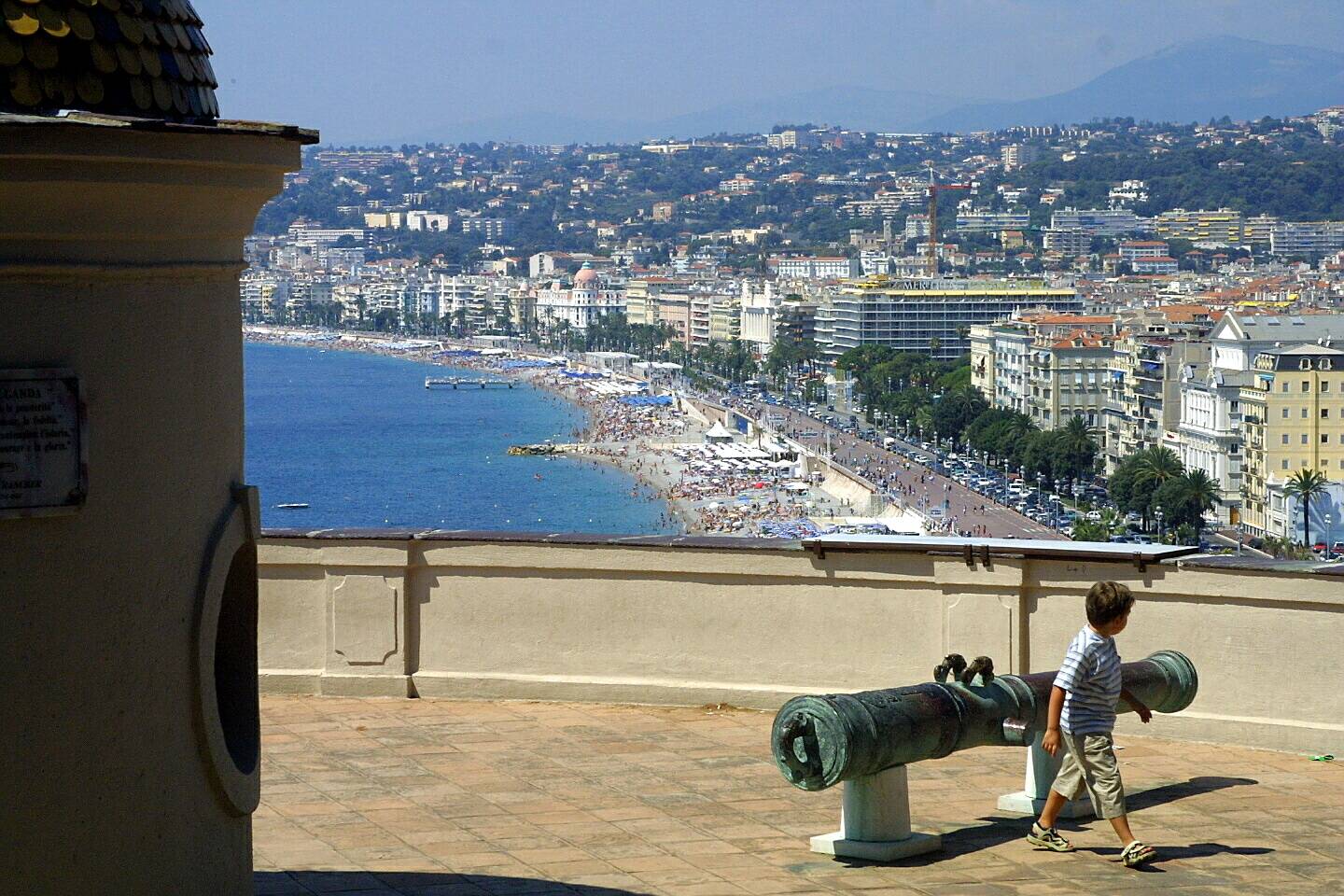 Pourquoi n'avez-vous pas entendu le canon de midi à Nice, mais six coups à 15h45