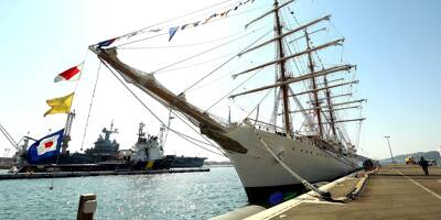 L'un des plus grands voiliers du monde a jeté l'ancre à Toulon